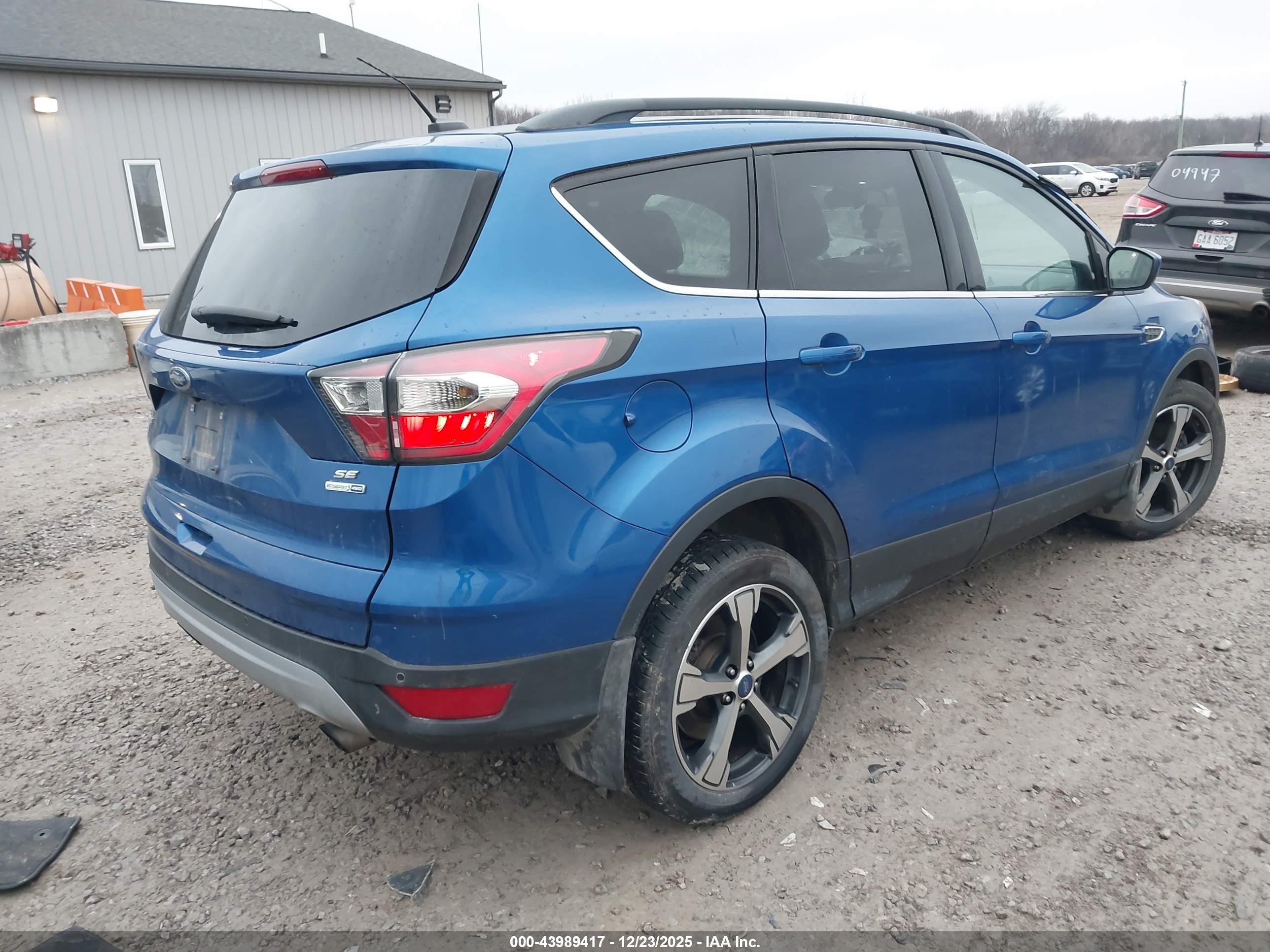 FORD ESCAPE image 4
