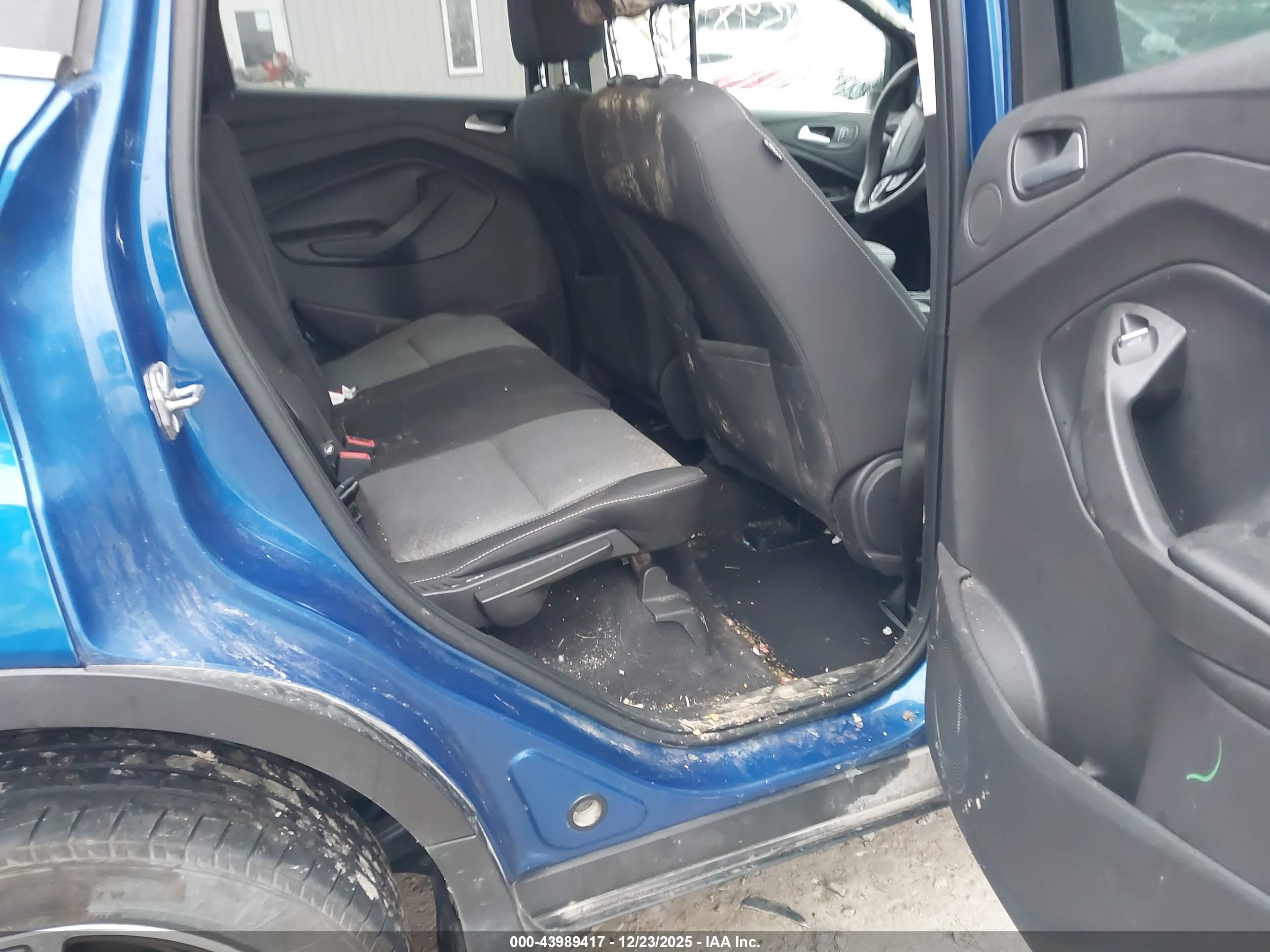 FORD ESCAPE image 8