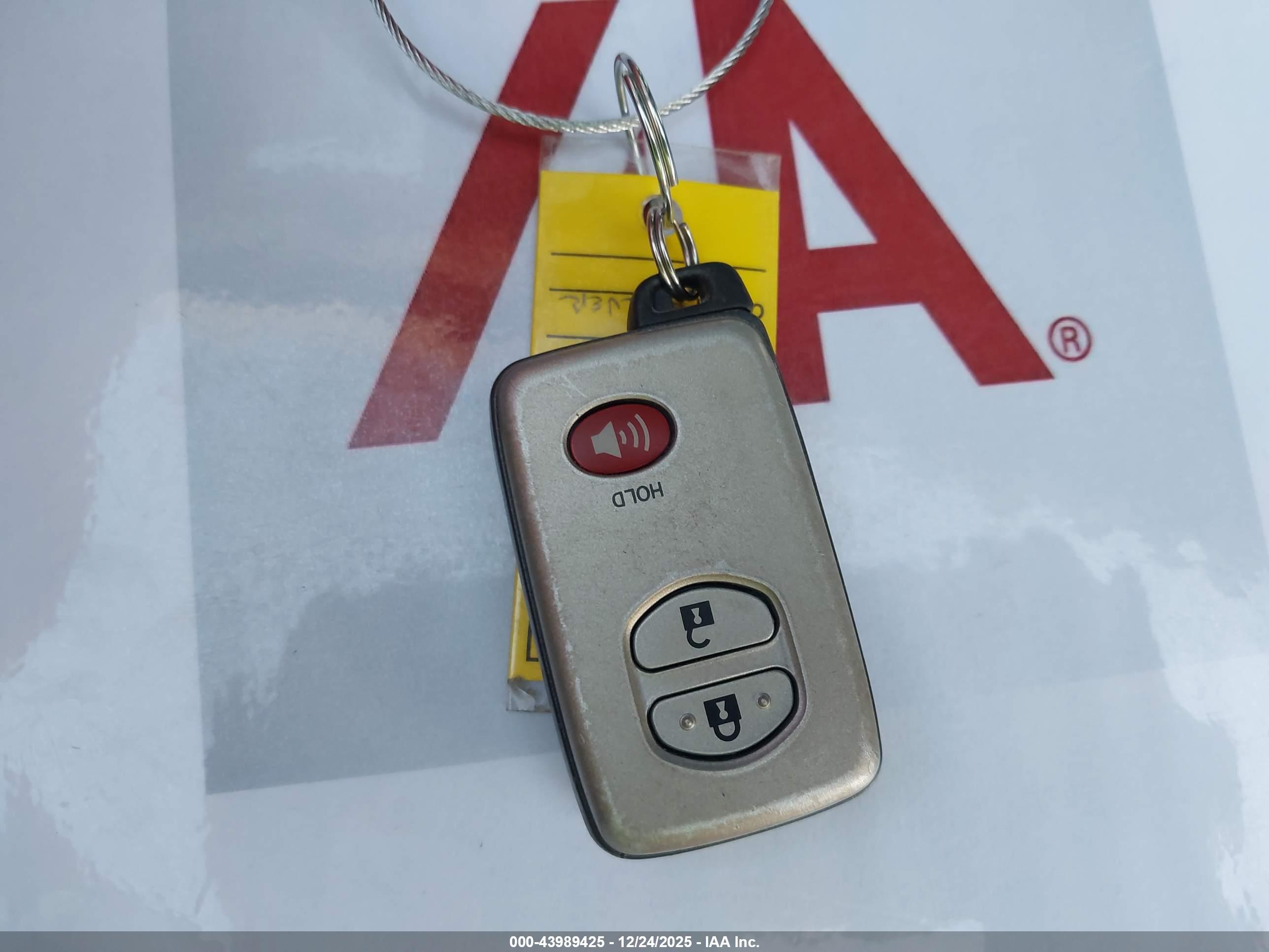 TOYOTA 4RUNNER image 11