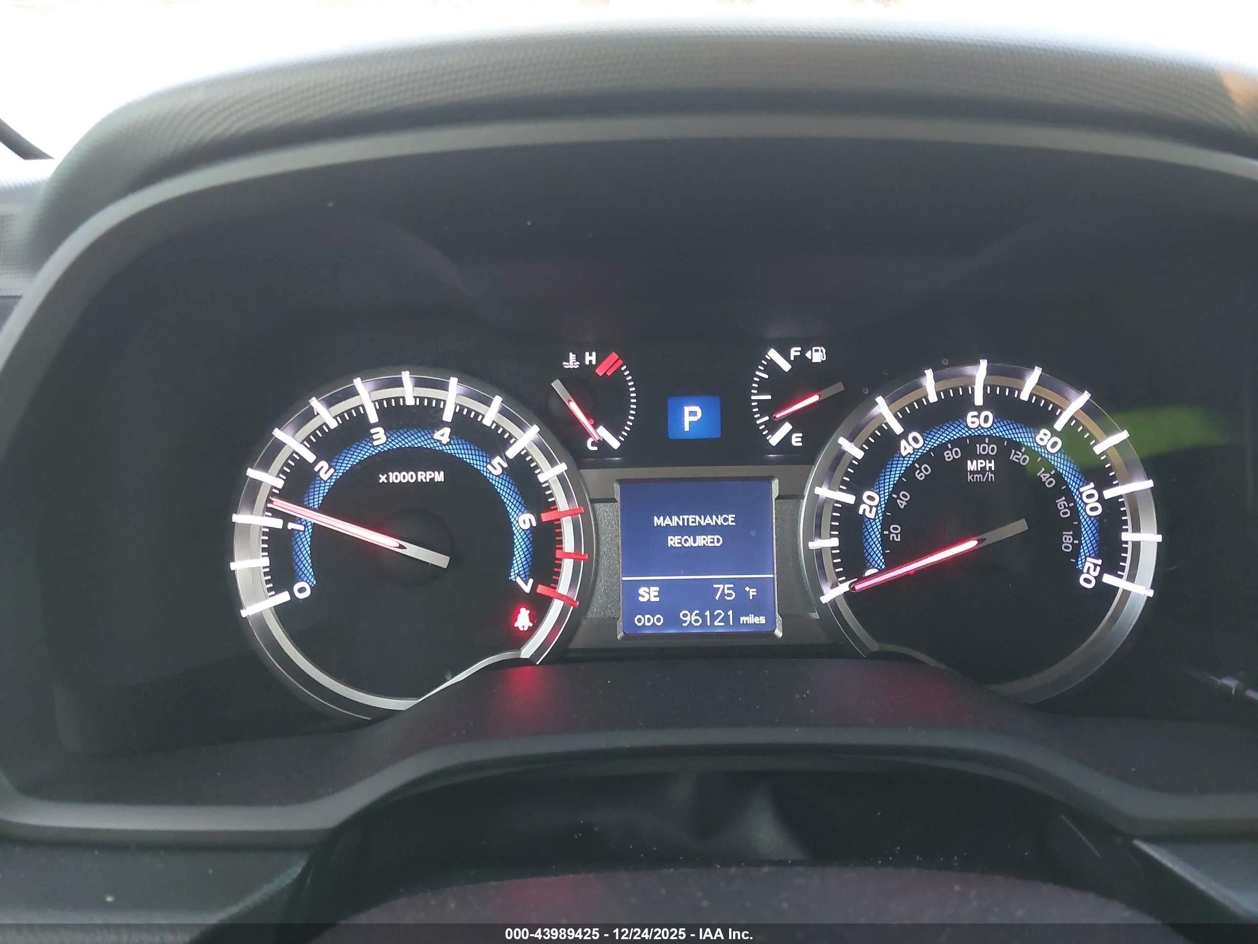 TOYOTA 4RUNNER image 7