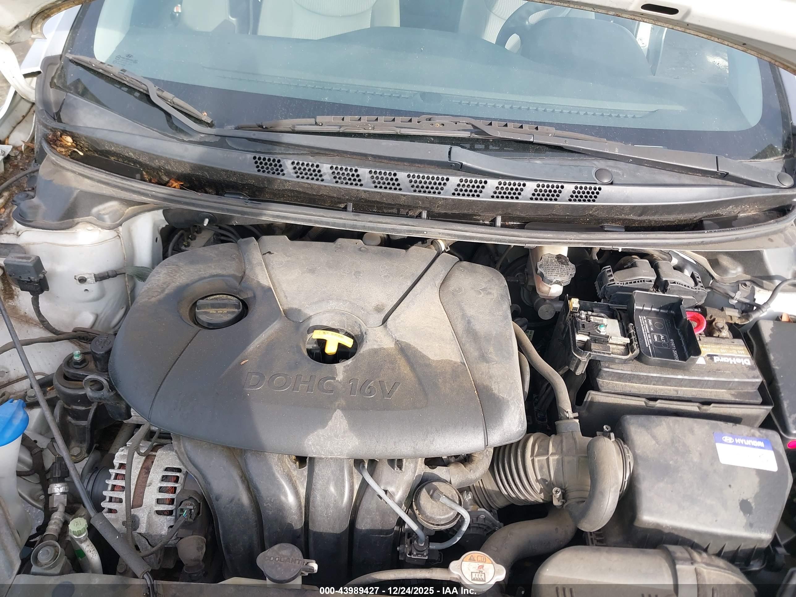 HYUNDAI ELANTRA image 10