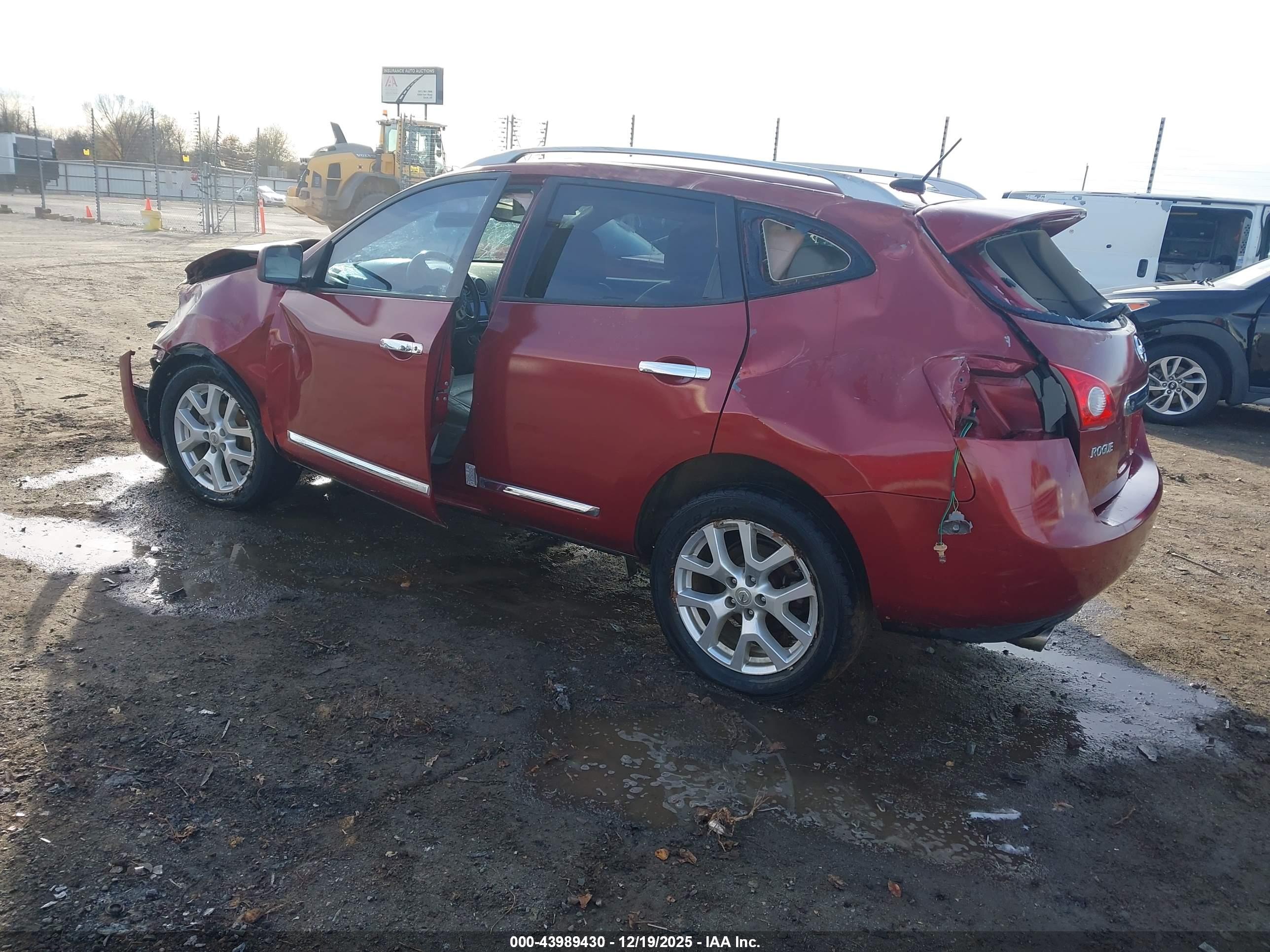 NISSAN ROGUE image 3