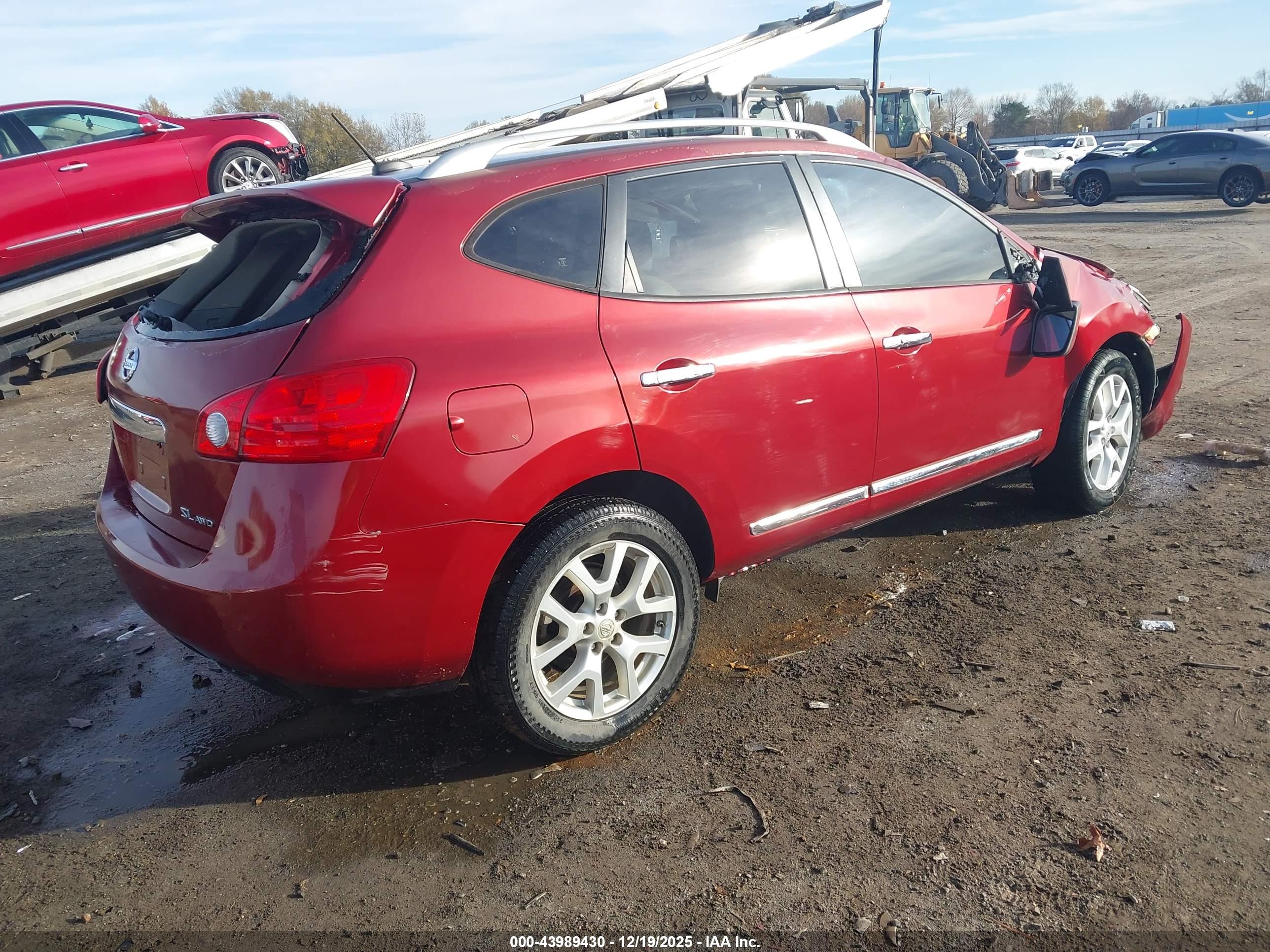 NISSAN ROGUE image 4