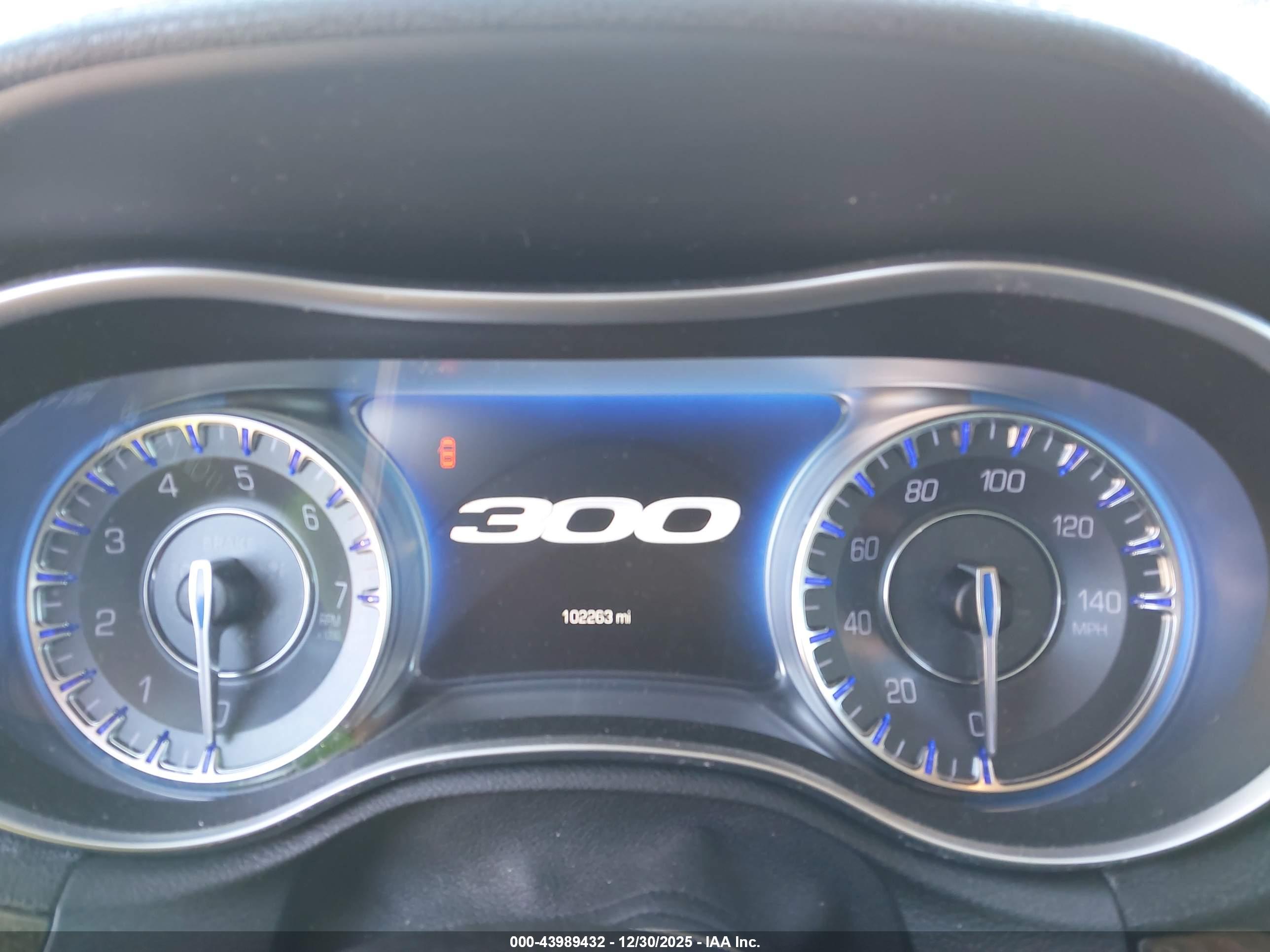 CHRYSLER 300C image 7