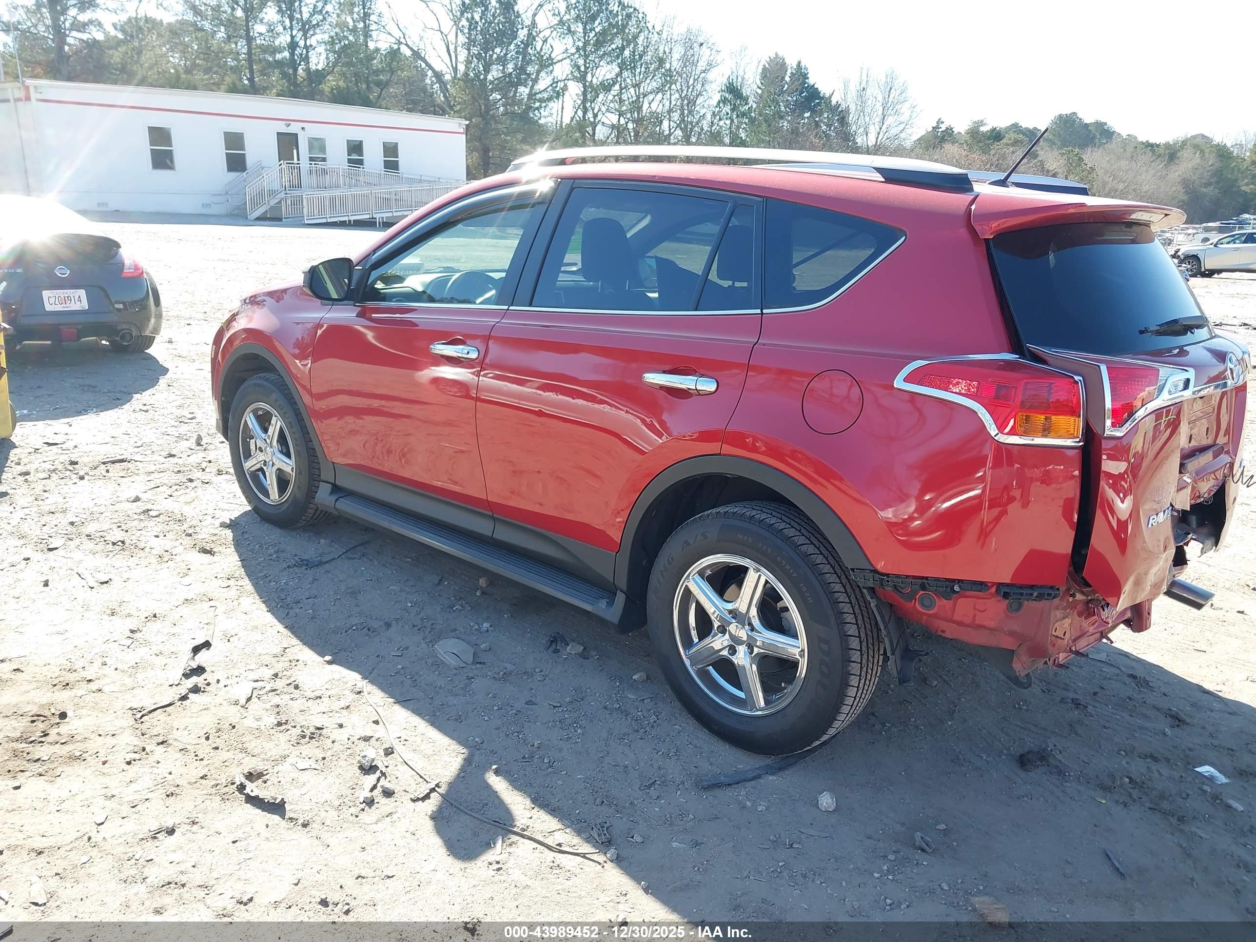 TOYOTA RAV4 image 3