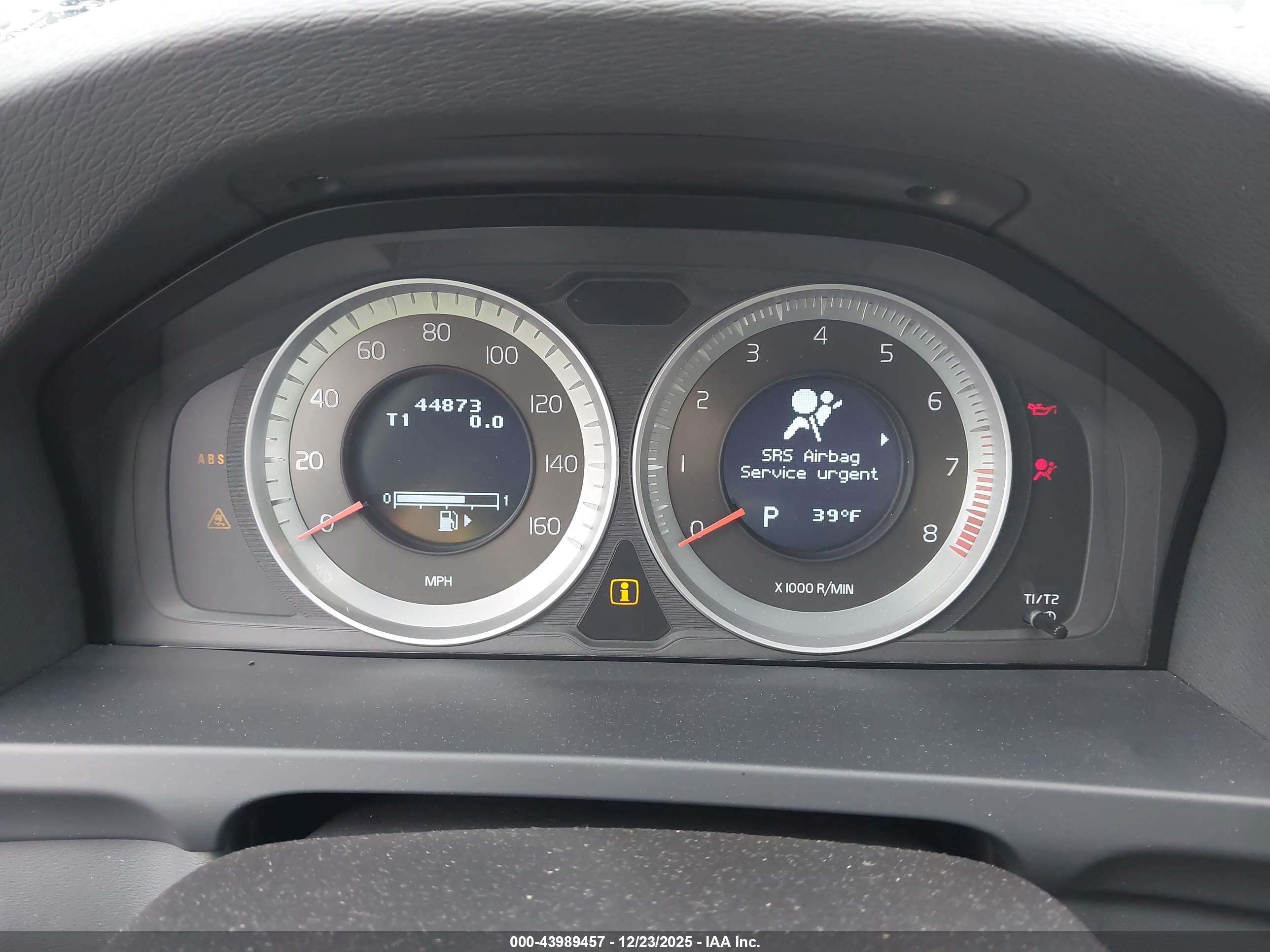 VOLVO S60 image 7