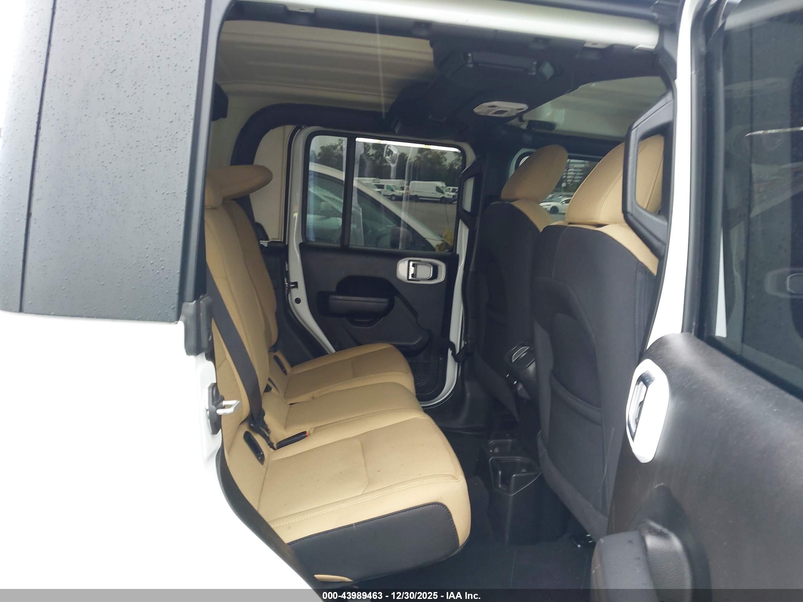 JEEP GLADIATOR image 8