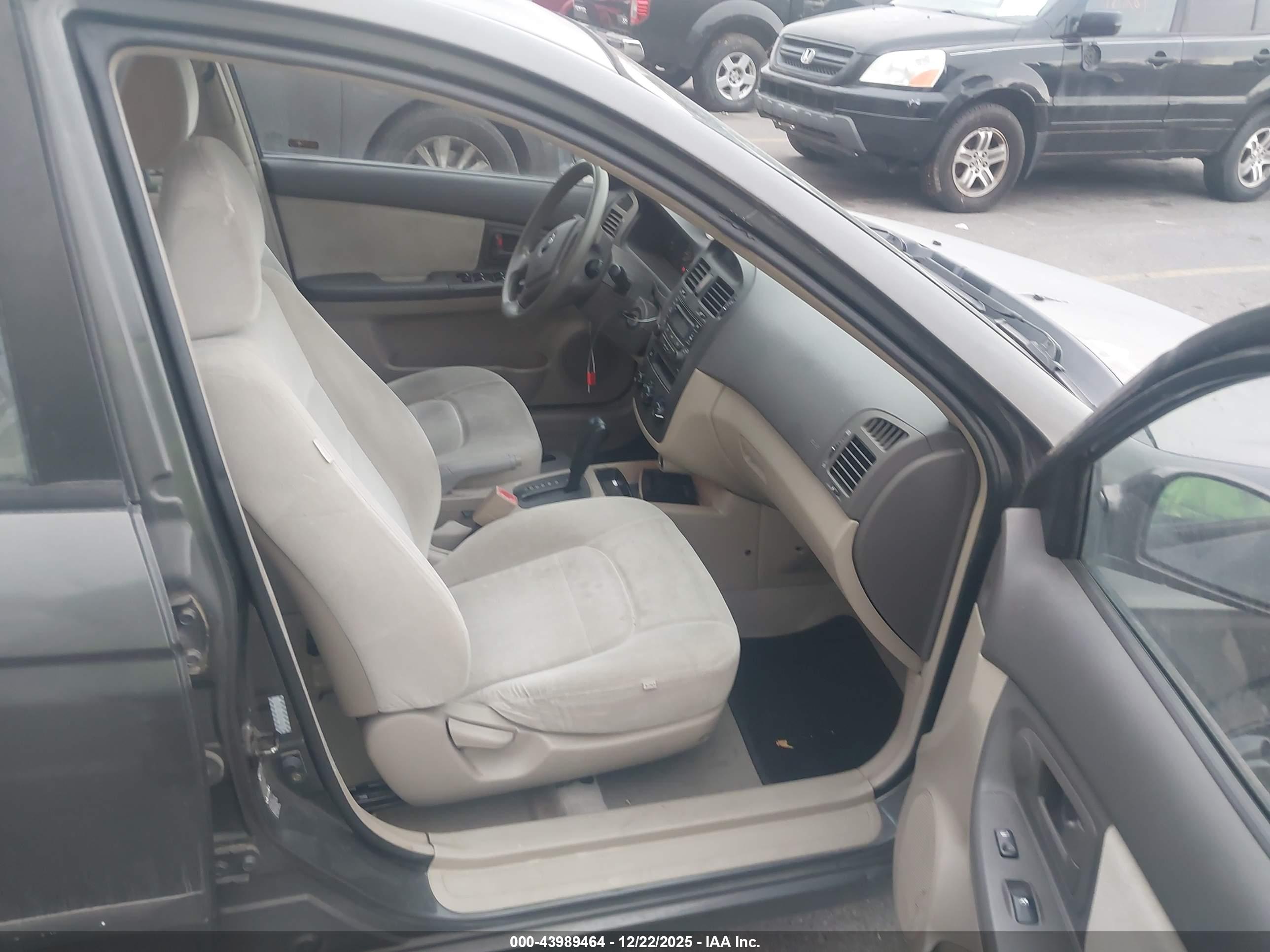 KIA SPECTRA image 5