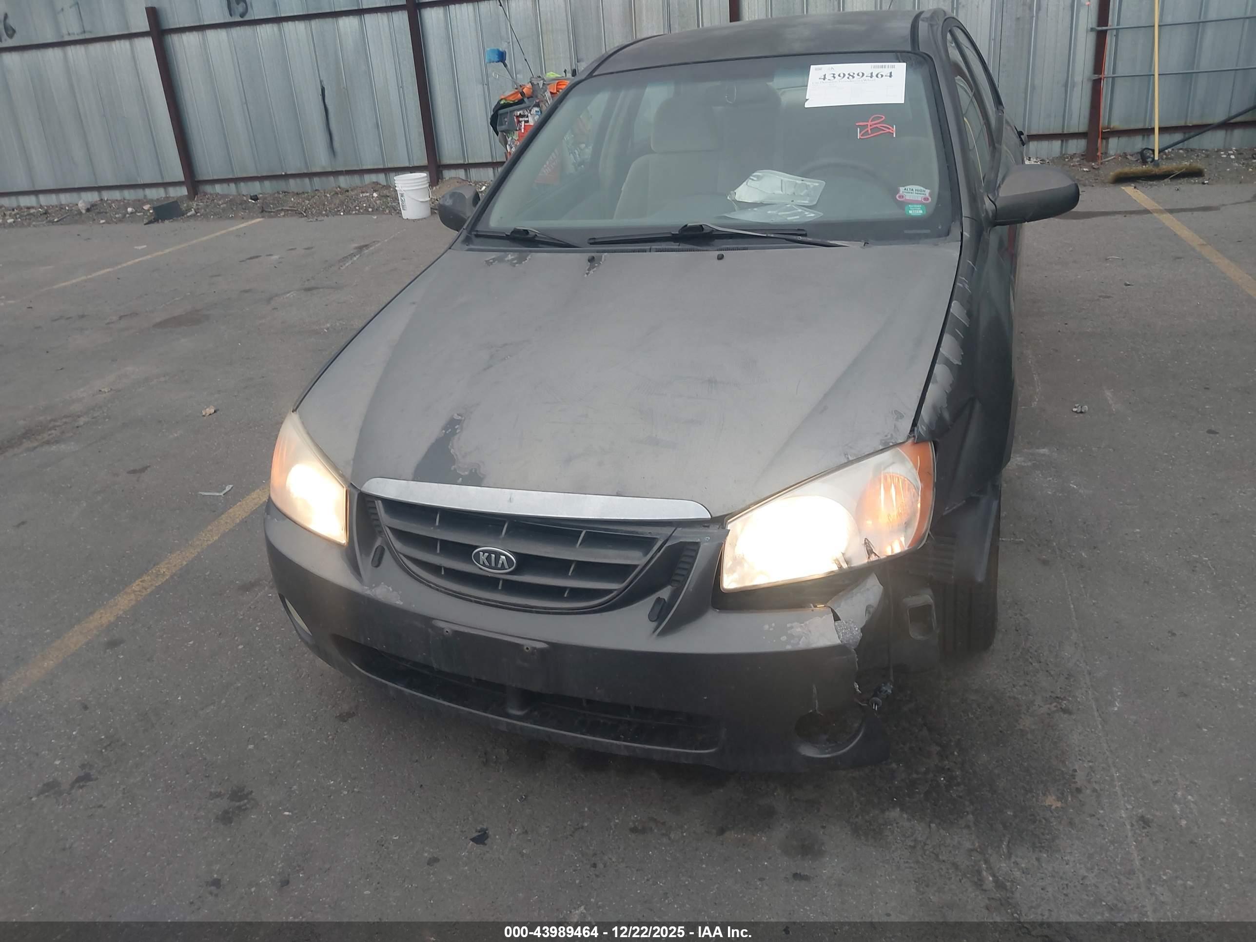 KIA SPECTRA image 6