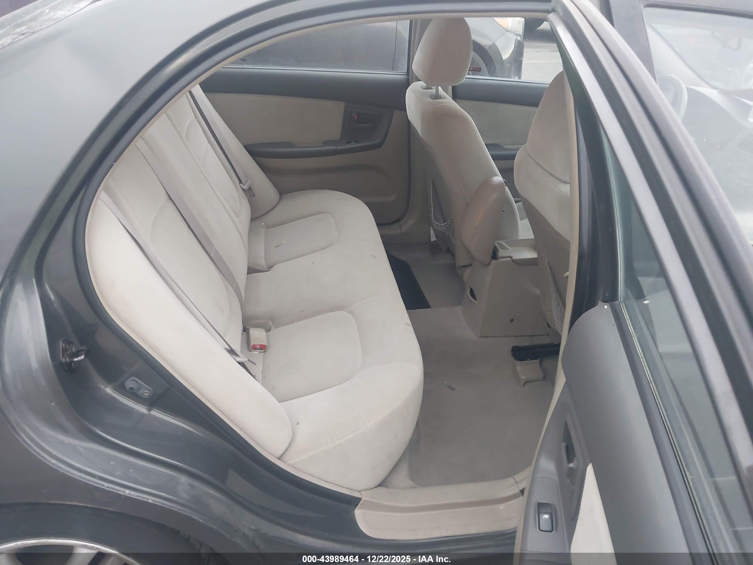 KIA SPECTRA image 8