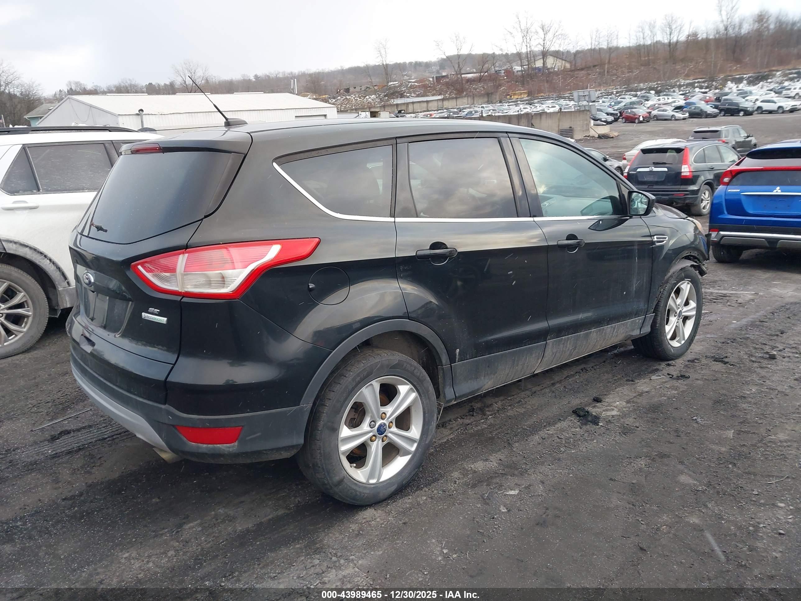 FORD ESCAPE image 4