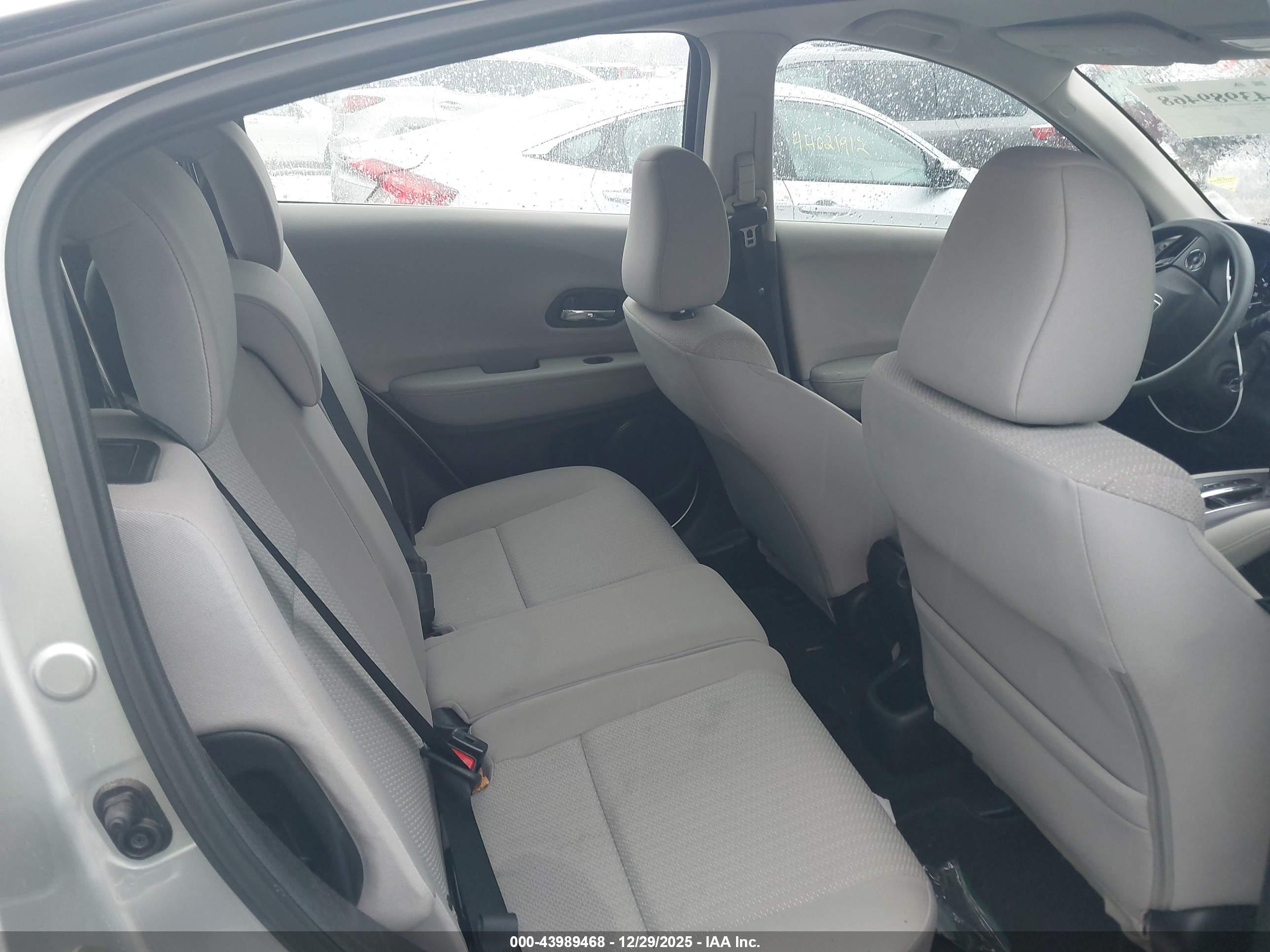 HONDA HR-V image 8