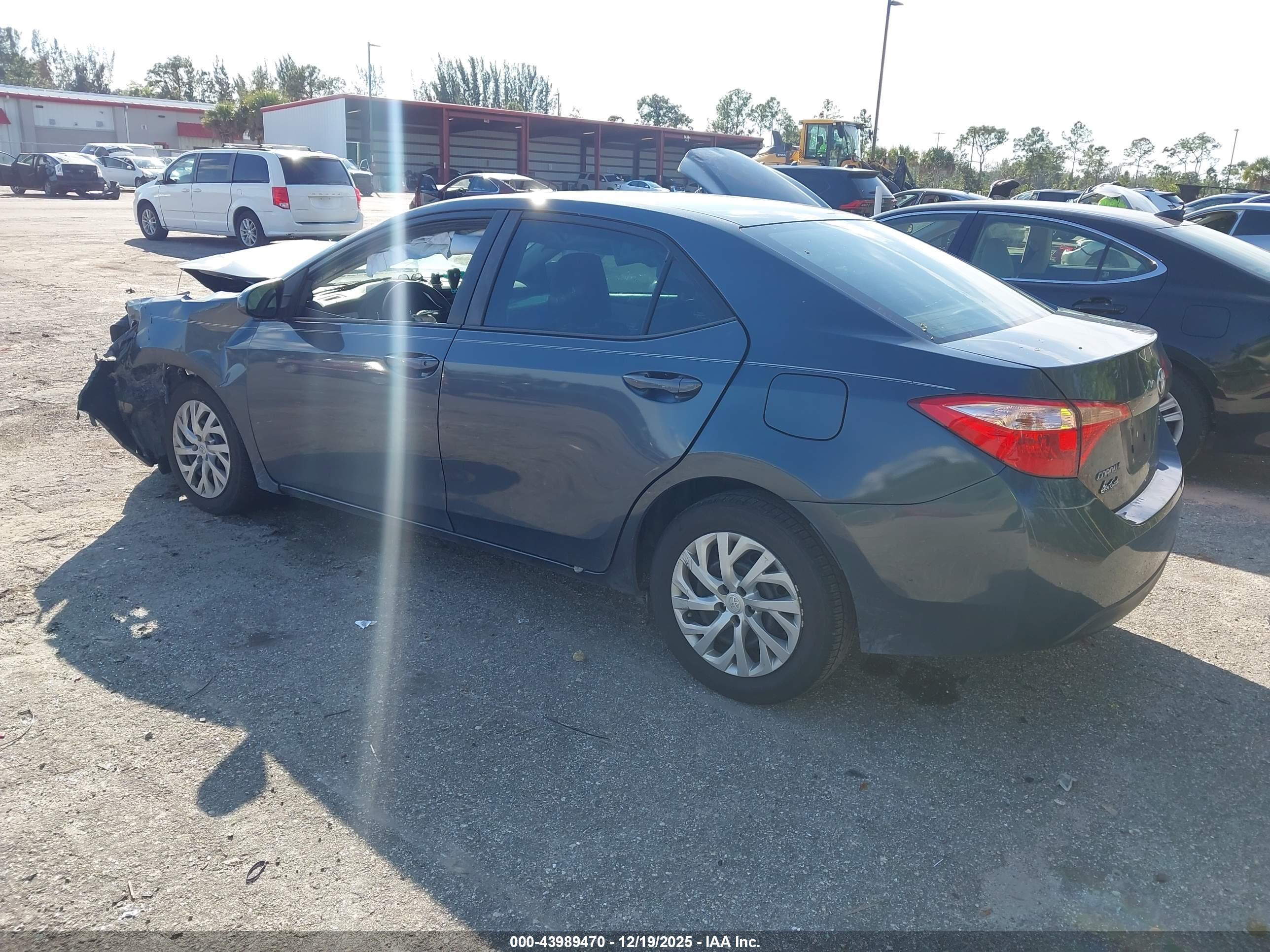 TOYOTA COROLLA image 3