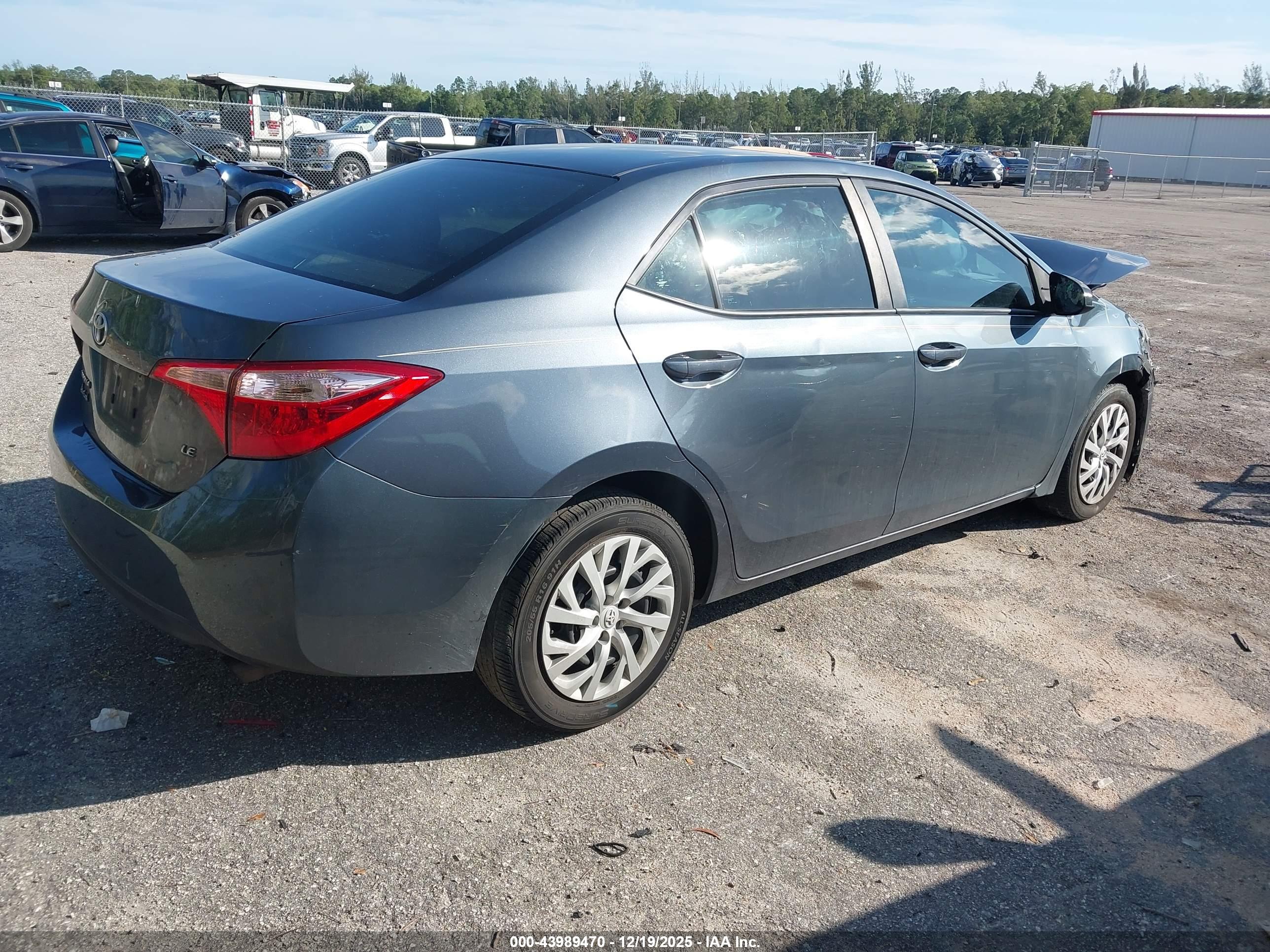 TOYOTA COROLLA image 4