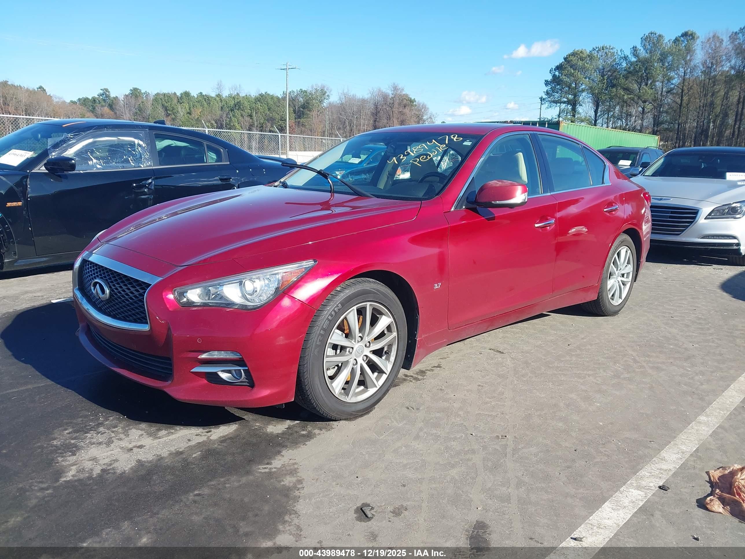 INFINITI Q50 image 2