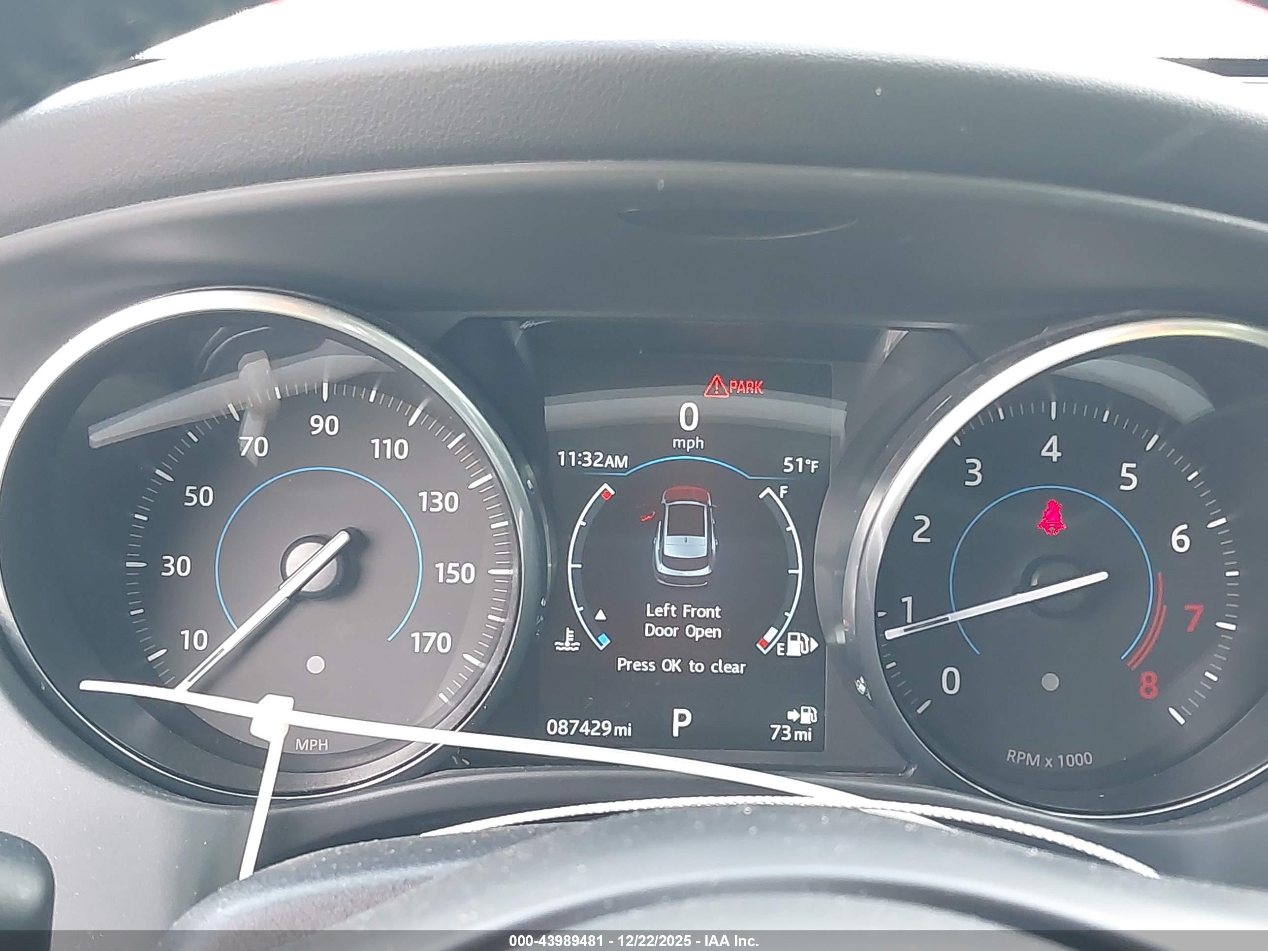 JAGUAR F-PACE image 7