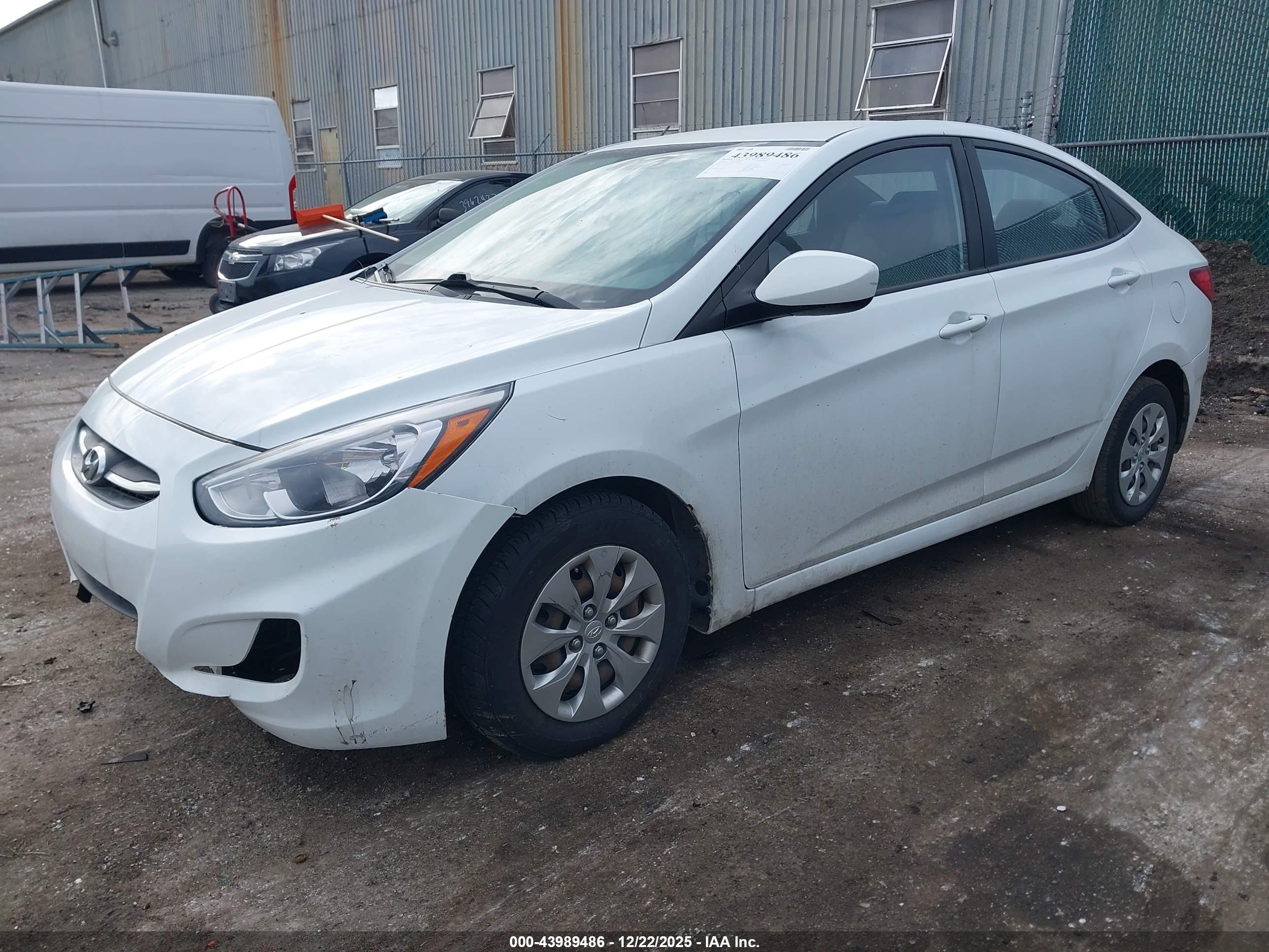 HYUNDAI ACCENT image 2