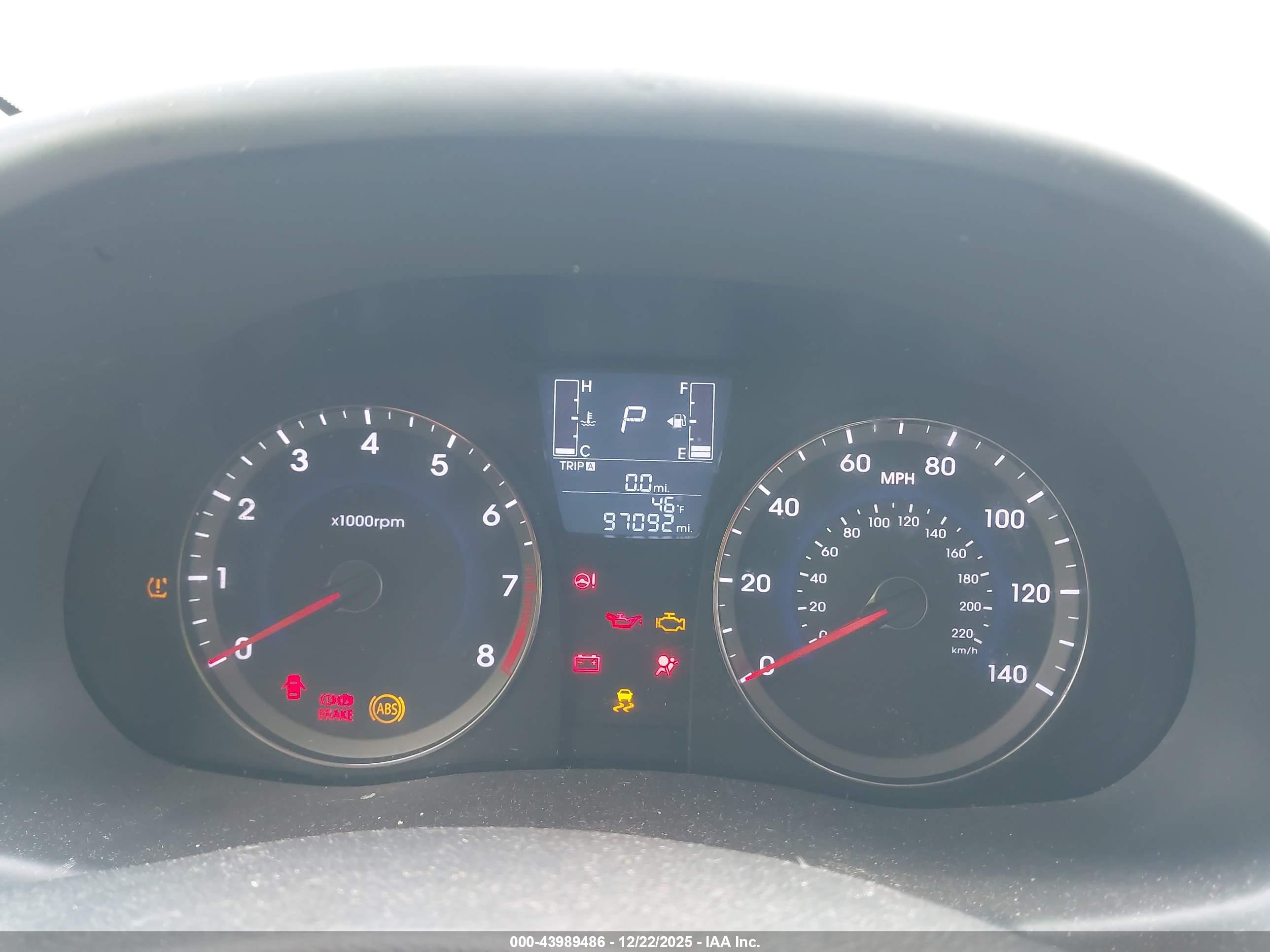 HYUNDAI ACCENT image 7