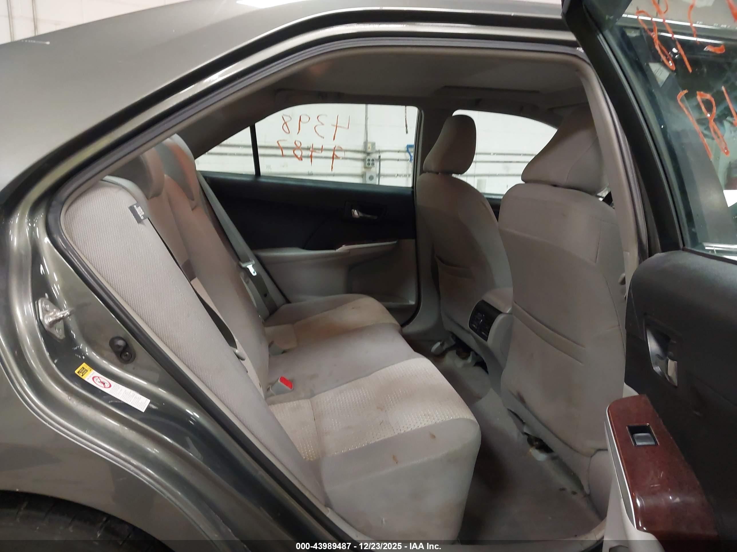 TOYOTA CAMRY image 8