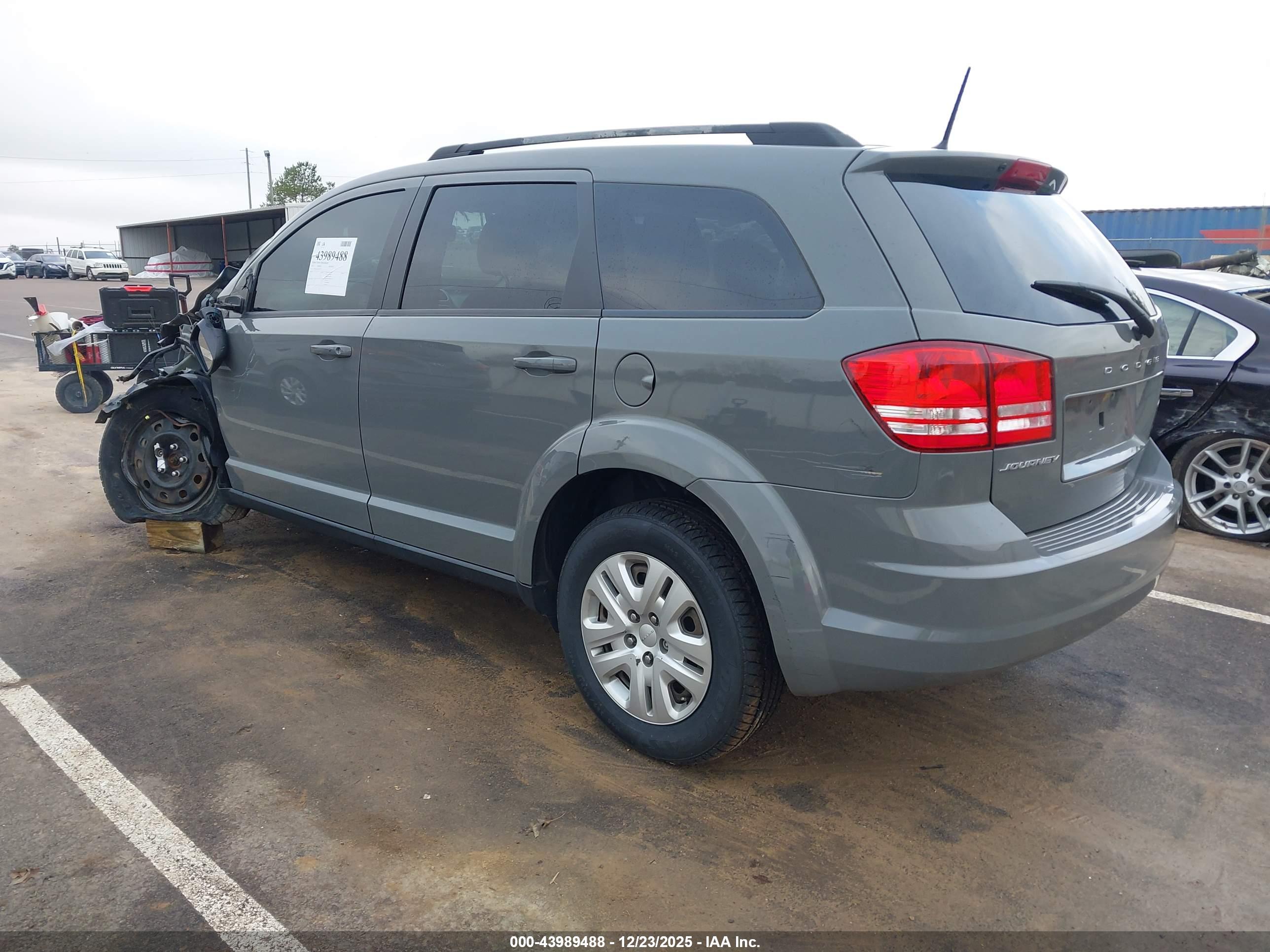 DODGE JOURNEY image 3