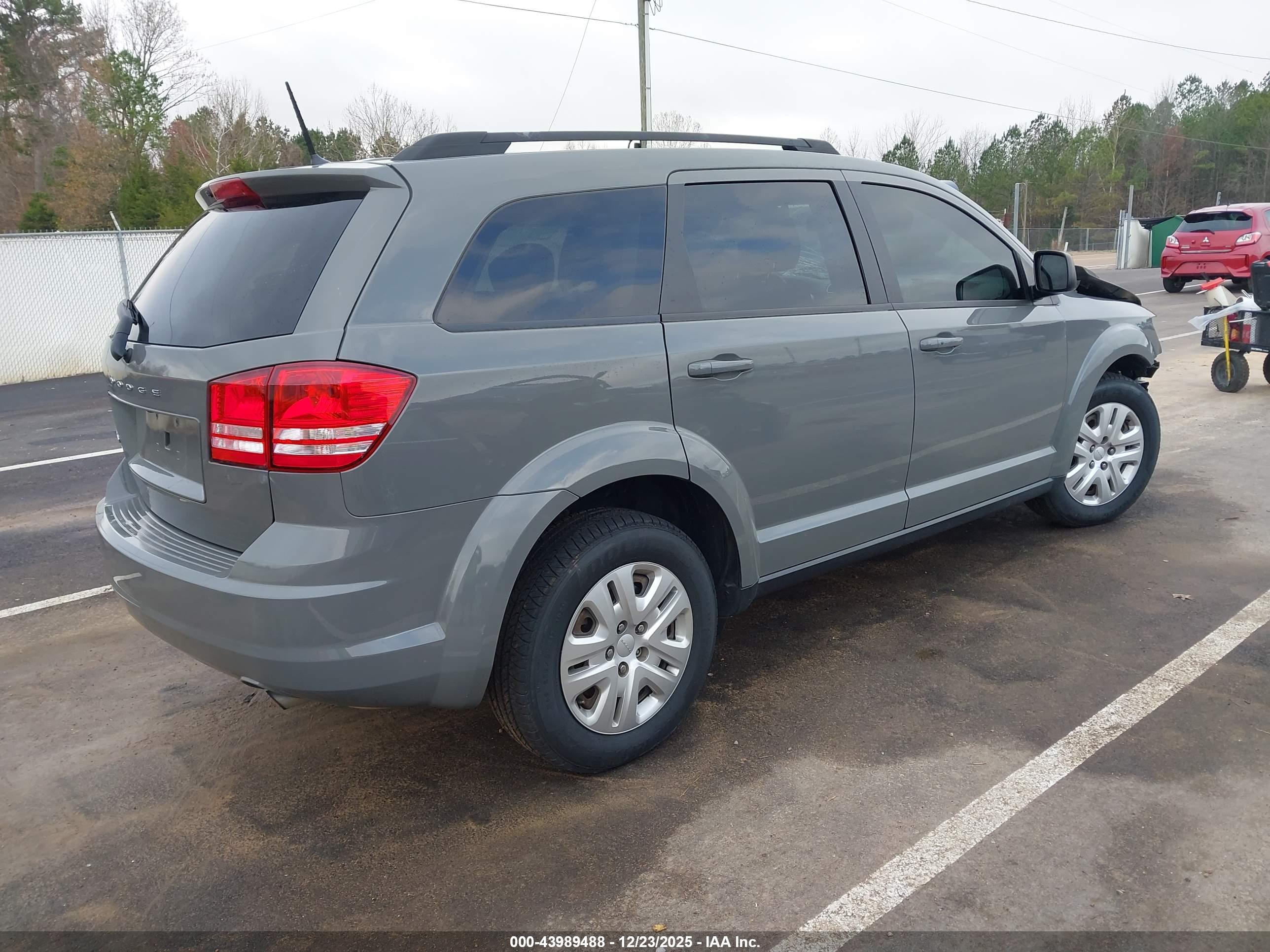 DODGE JOURNEY image 4