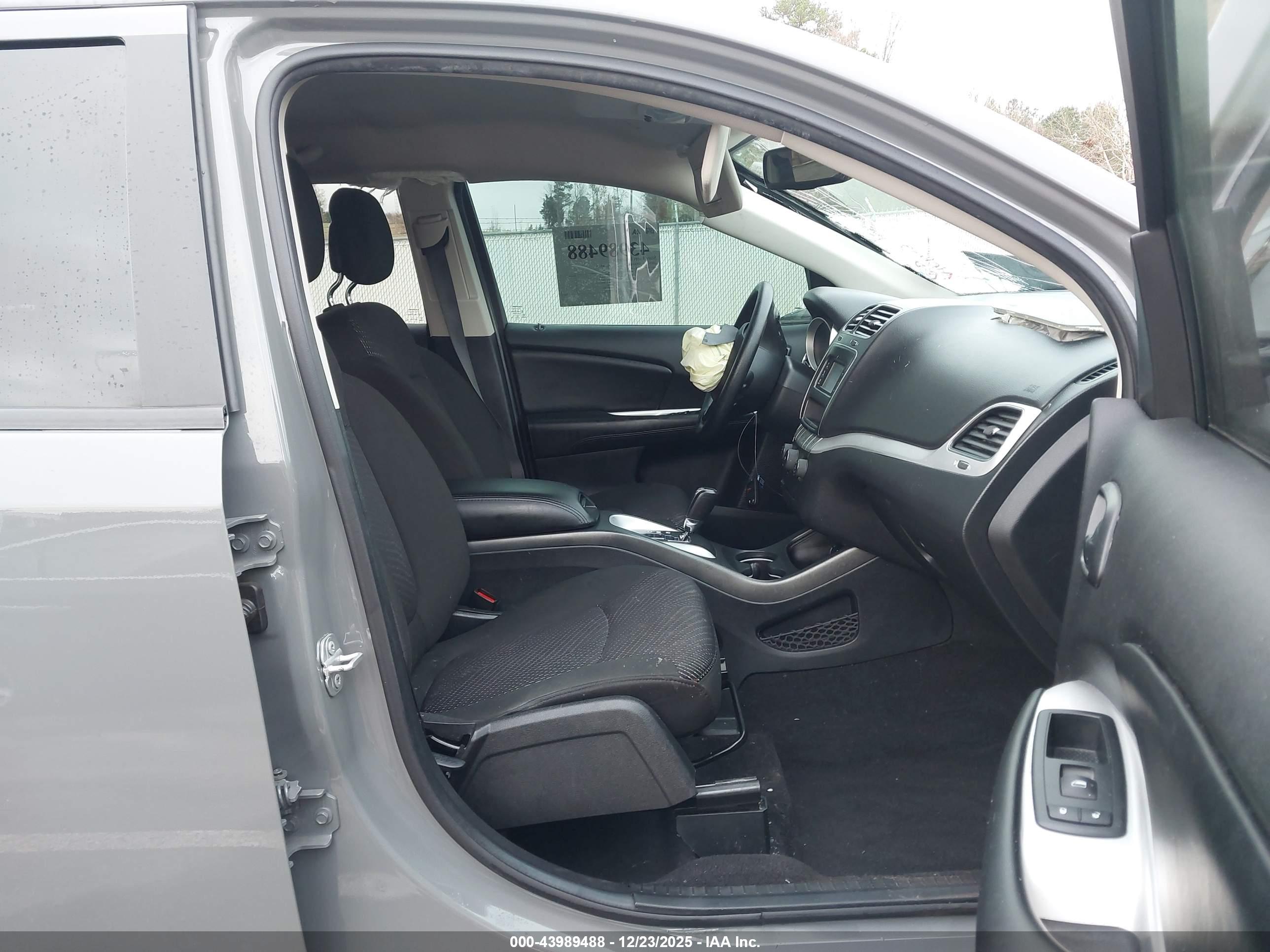 DODGE JOURNEY image 5