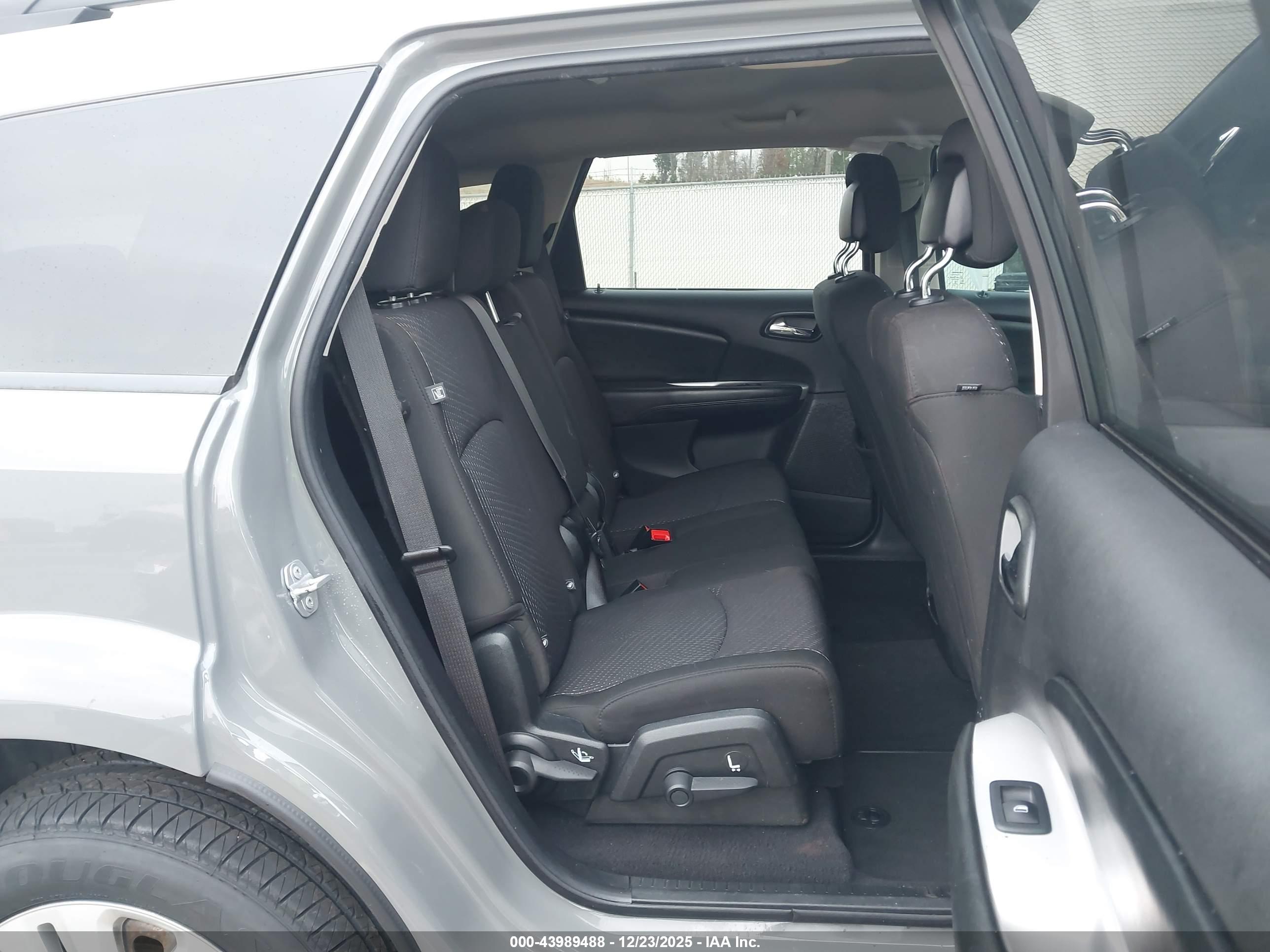 DODGE JOURNEY image 8