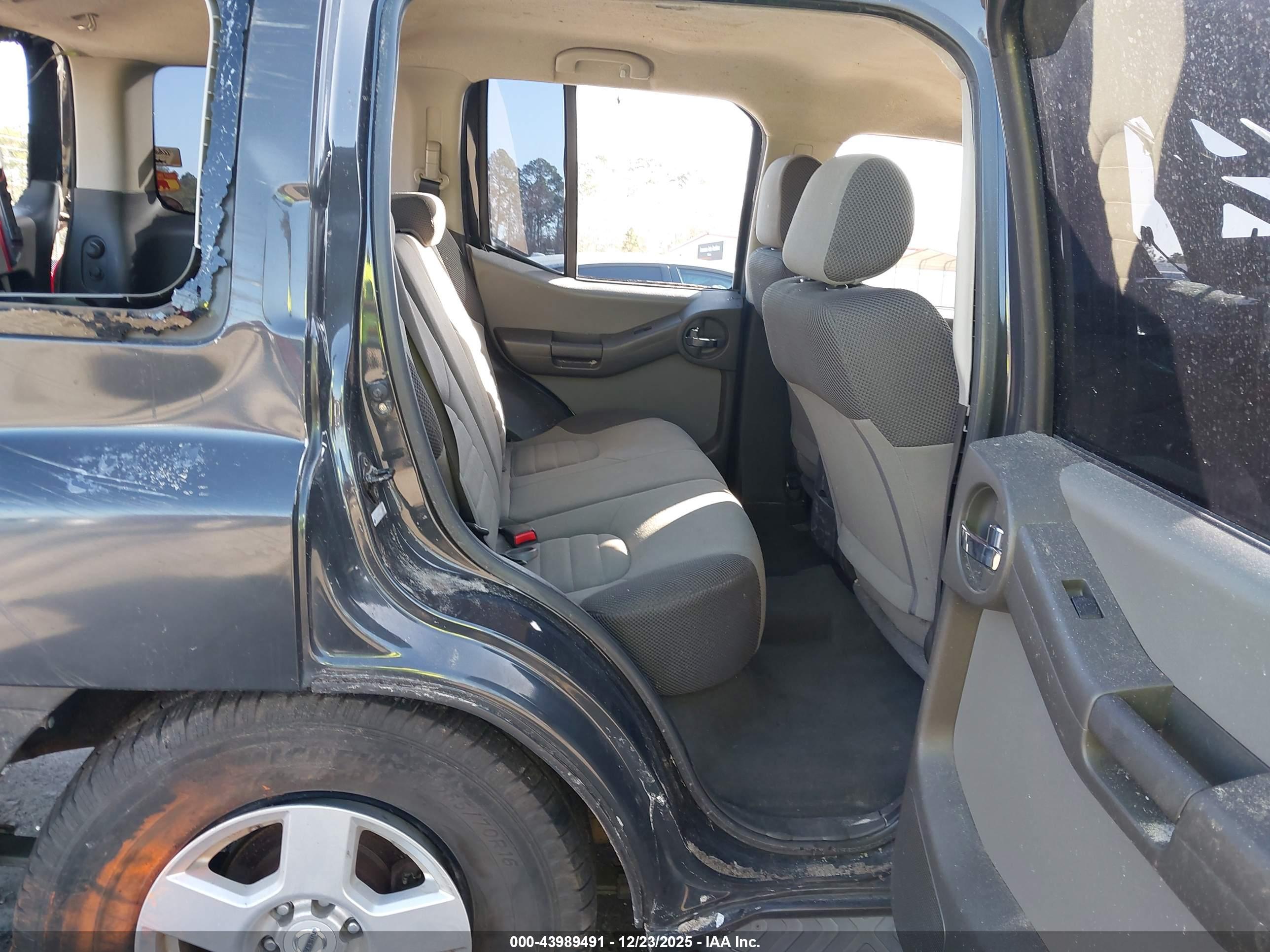 NISSAN XTERRA image 8