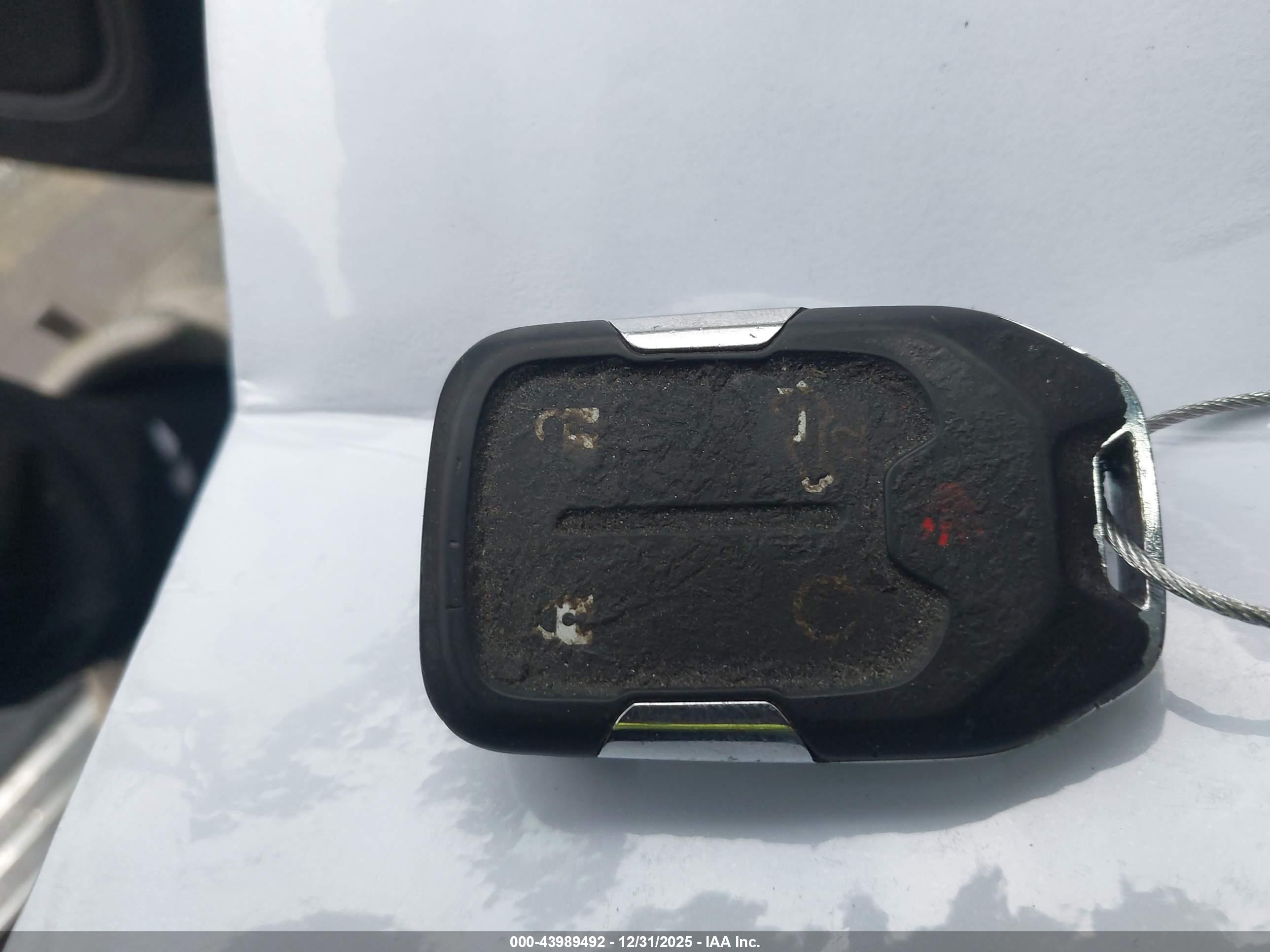 GMC SIERRA image 11
