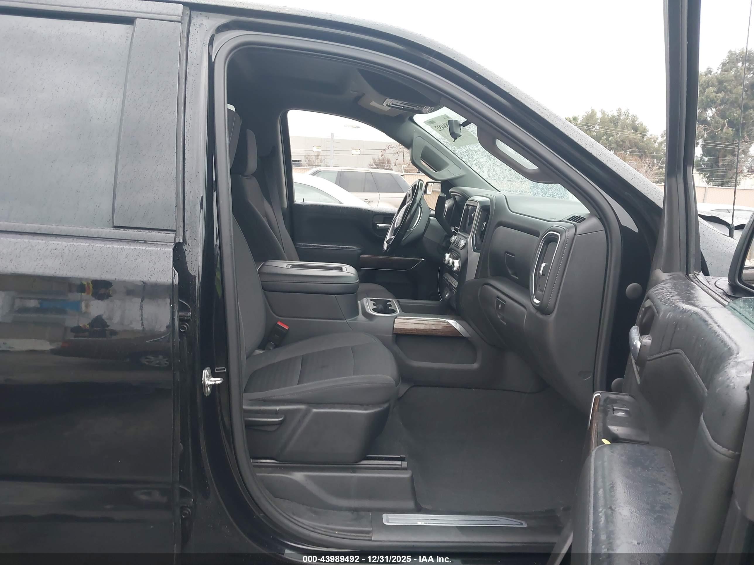GMC SIERRA image 5