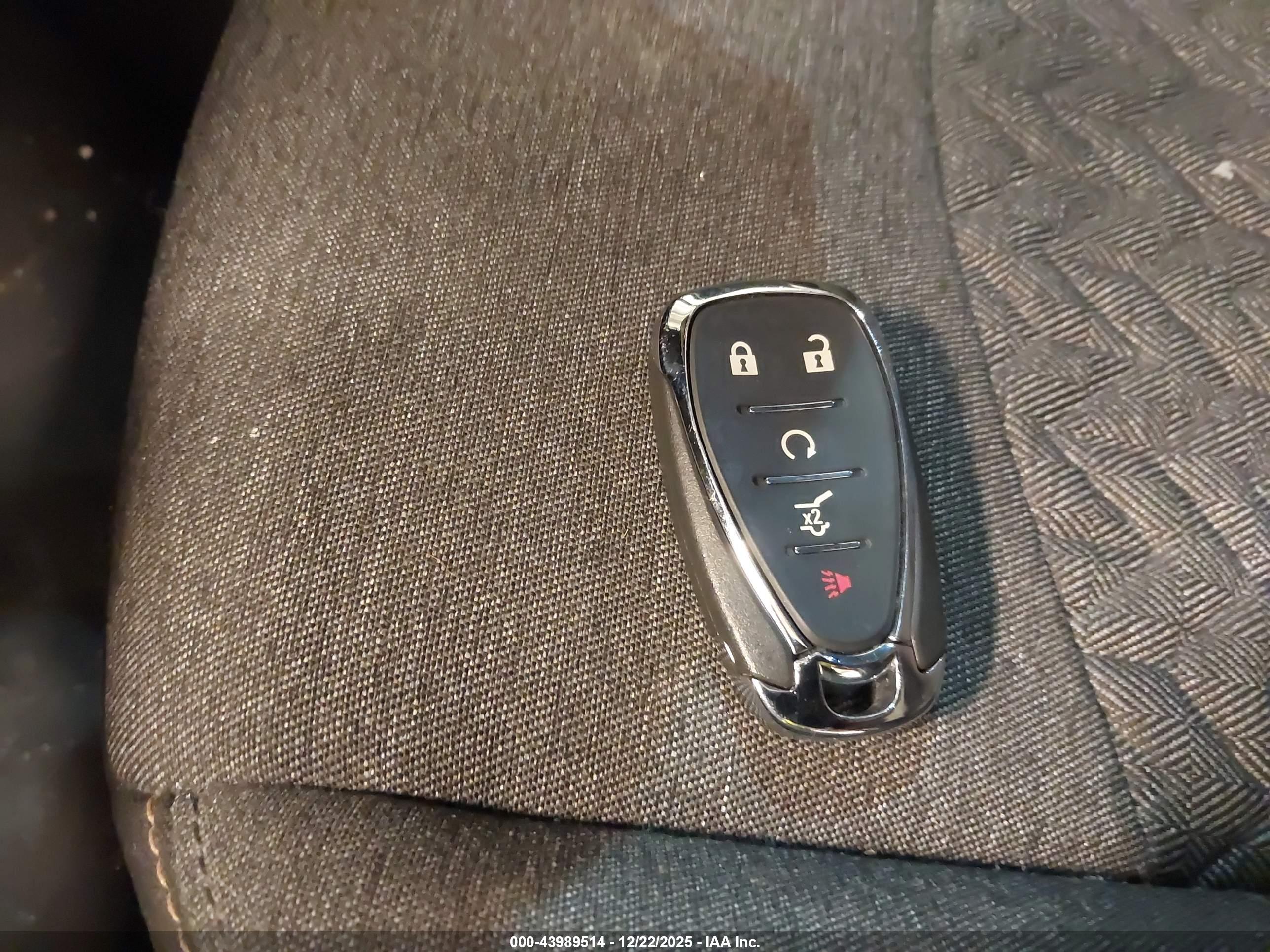 CHEVROLET EQUINOX image 11