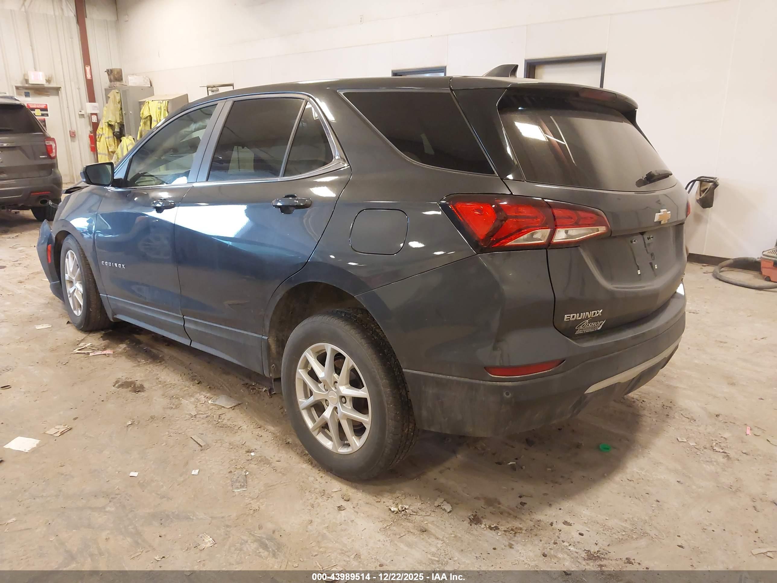 CHEVROLET EQUINOX image 3