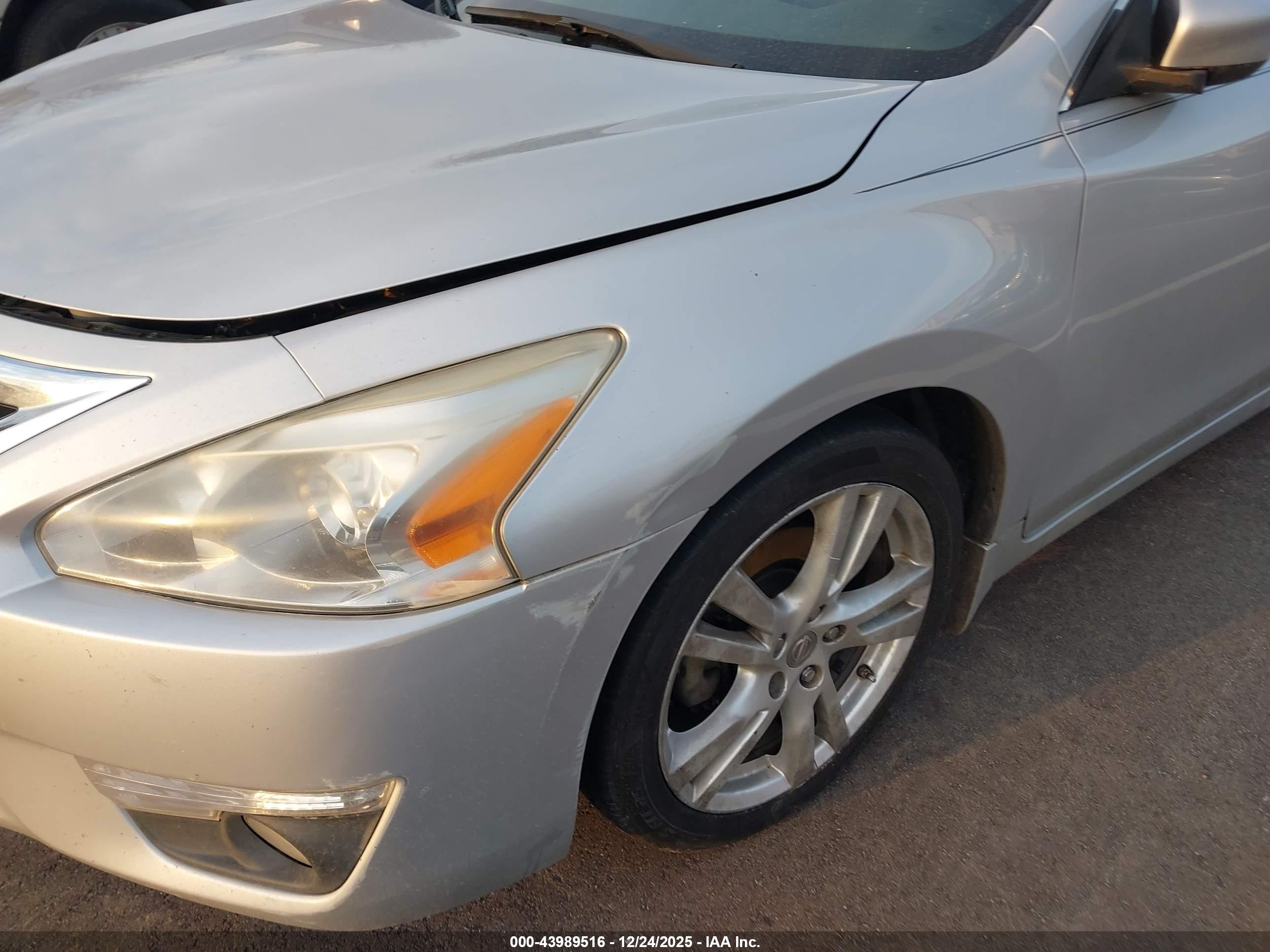 NISSAN ALTIMA image 6
