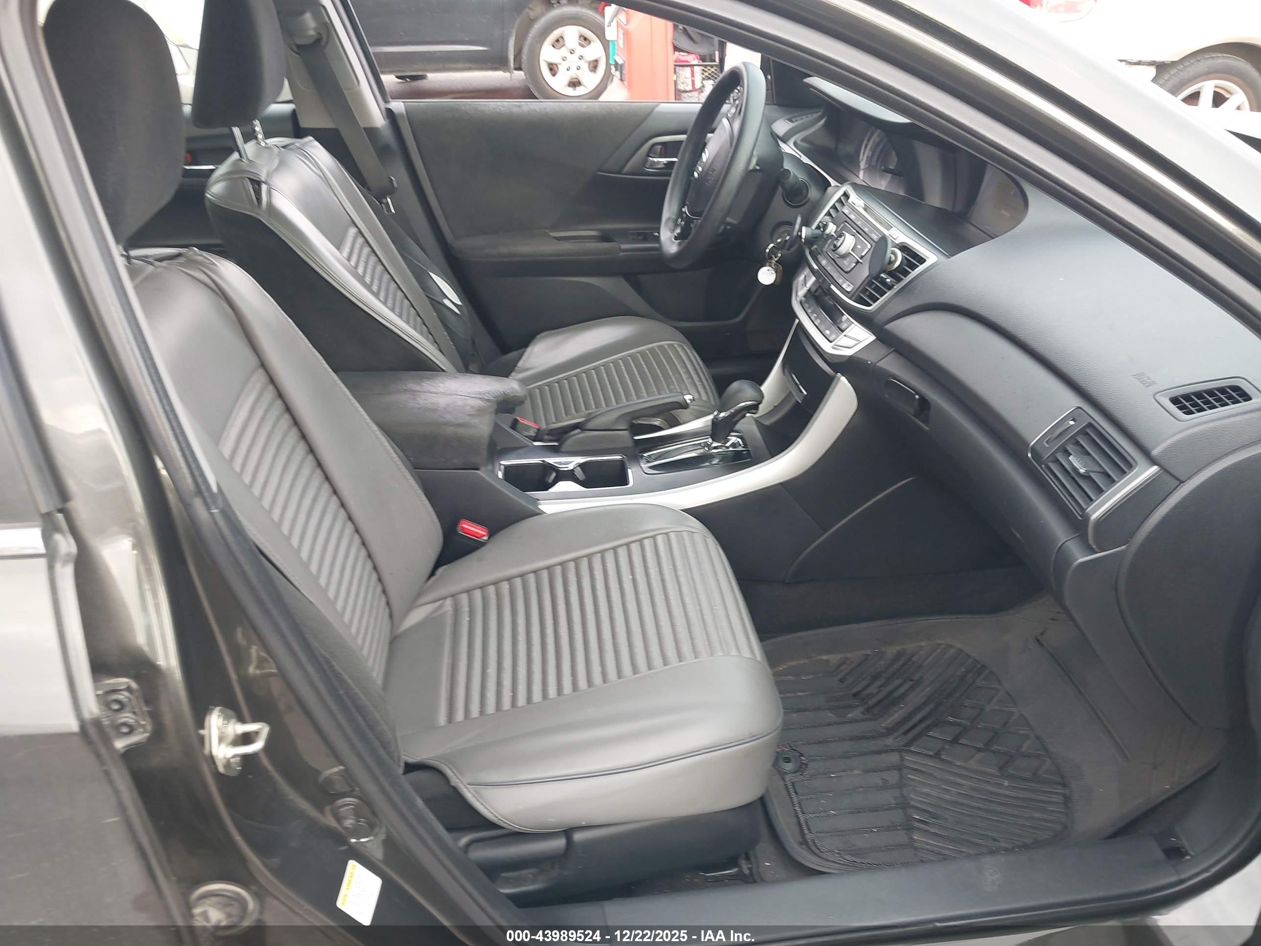HONDA ACCORD image 5