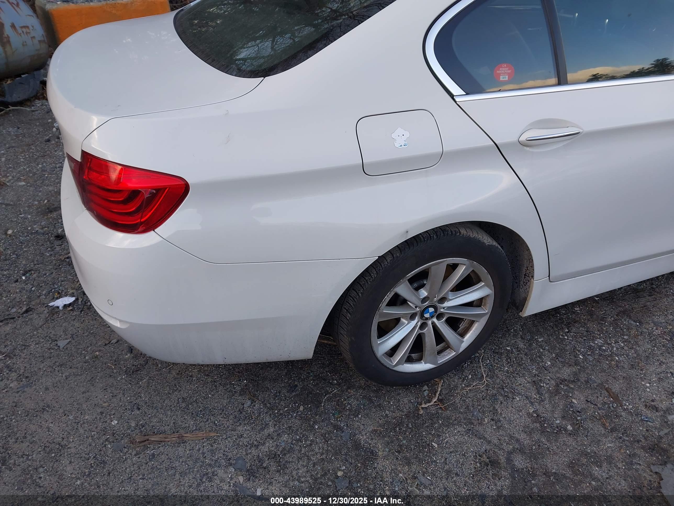 BMW 528I image 4