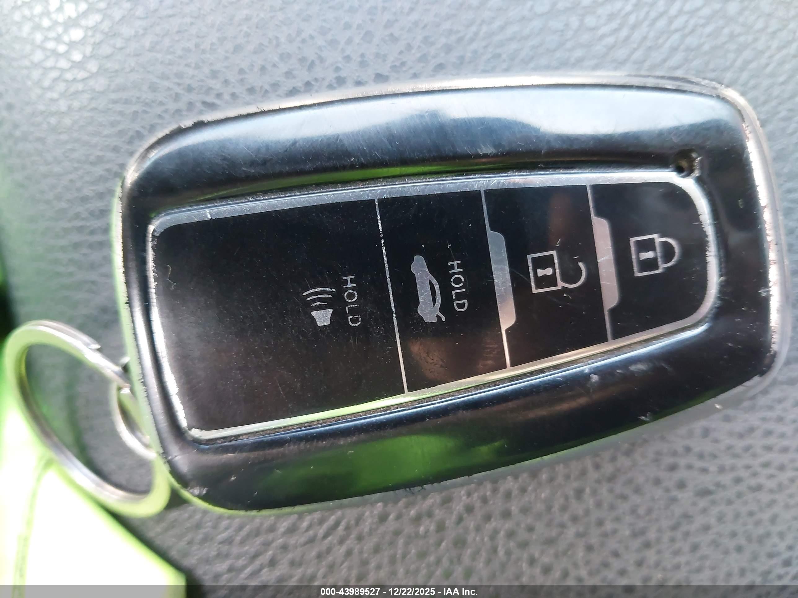 TOYOTA CAMRY image 11
