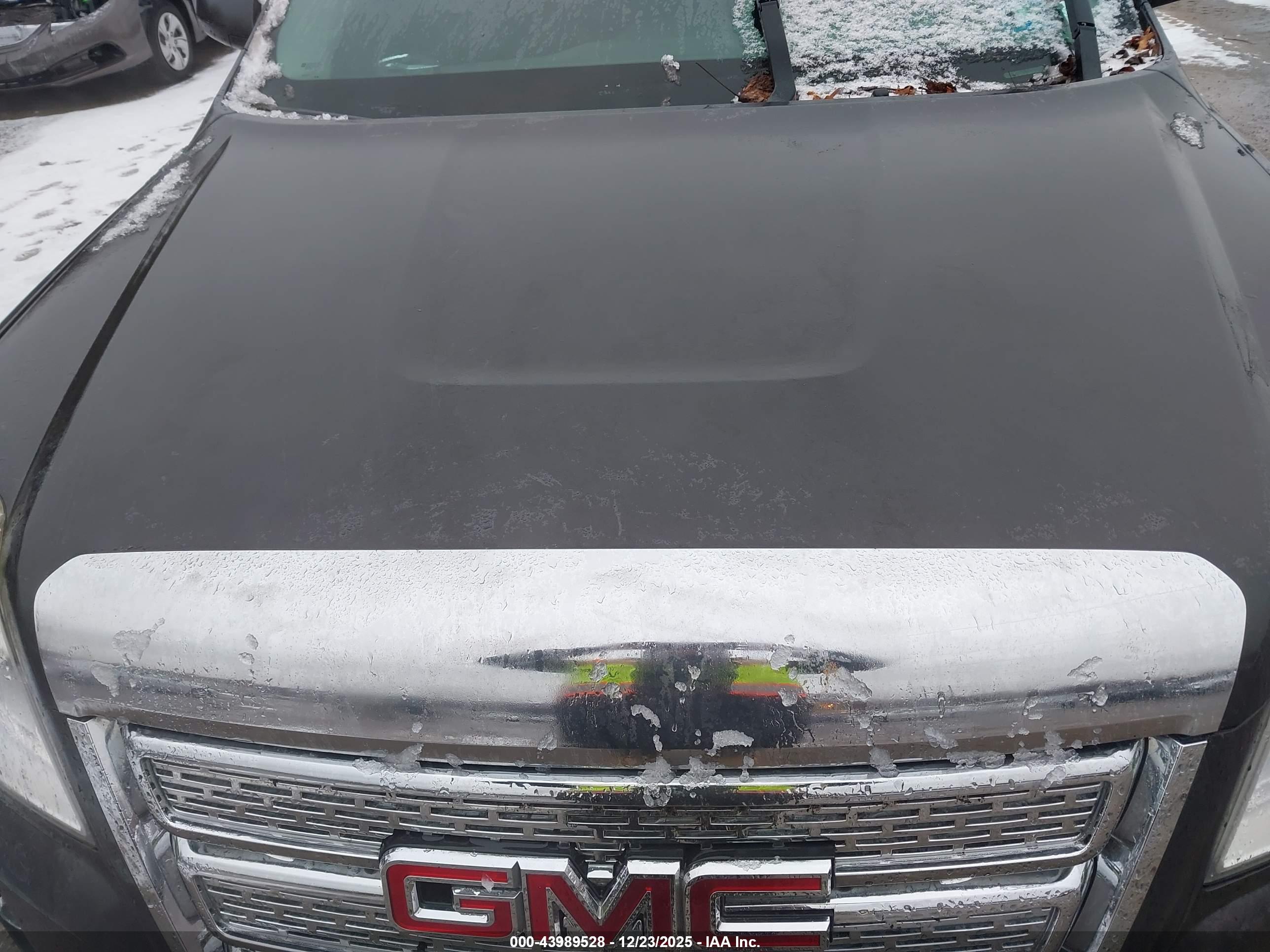 GMC TERRAIN image 6