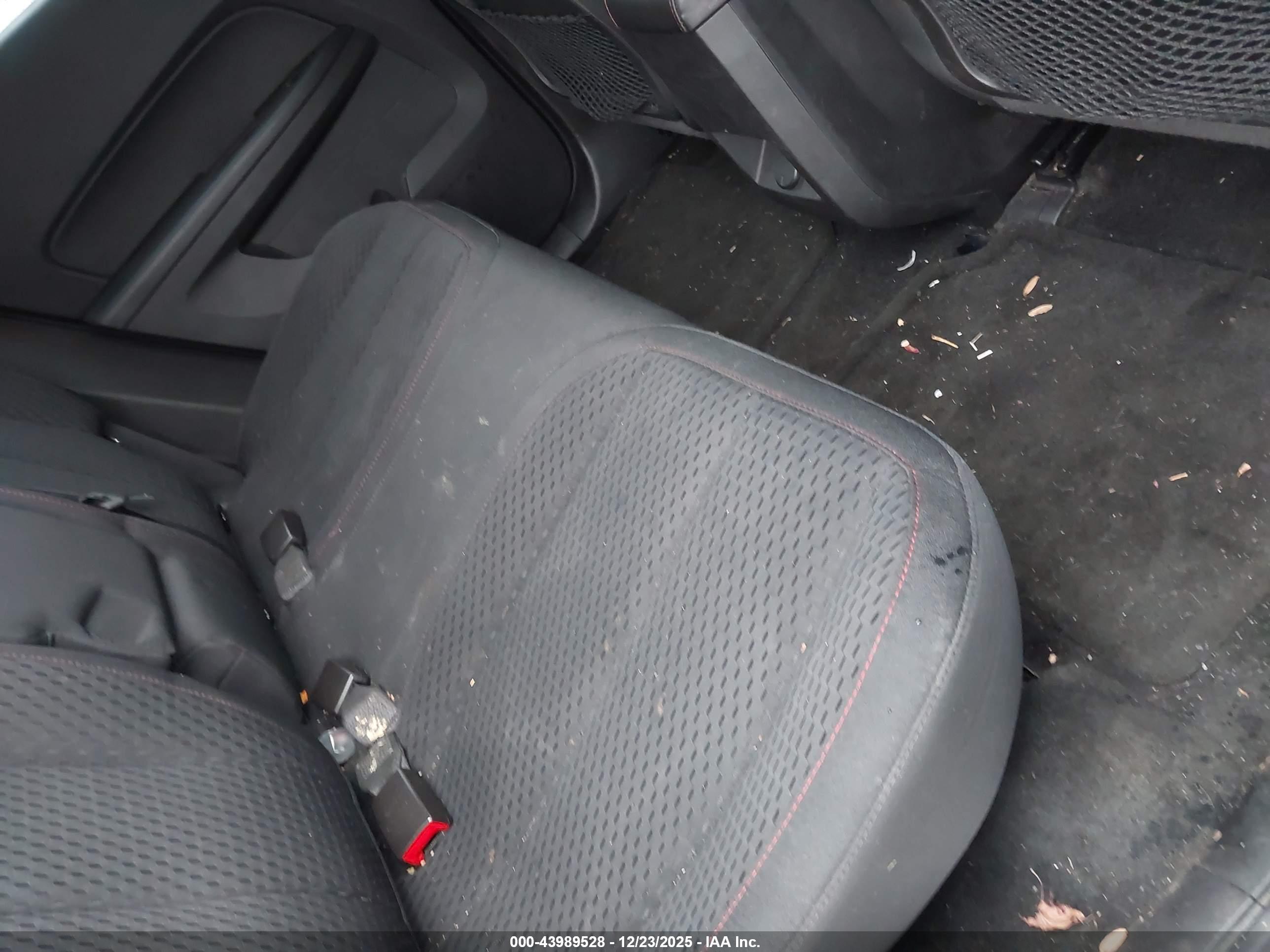 GMC TERRAIN image 8