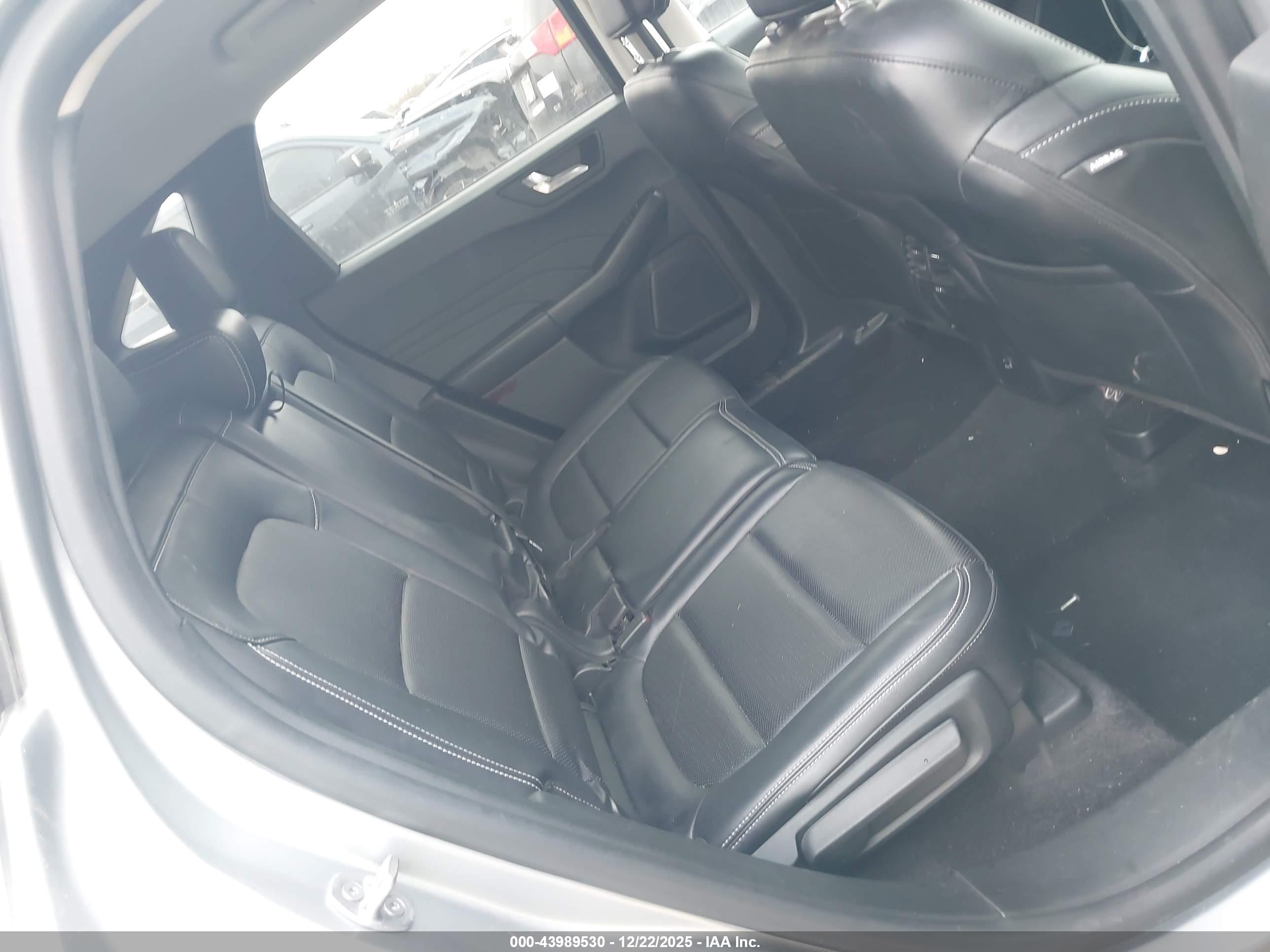FORD ESCAPE image 8
