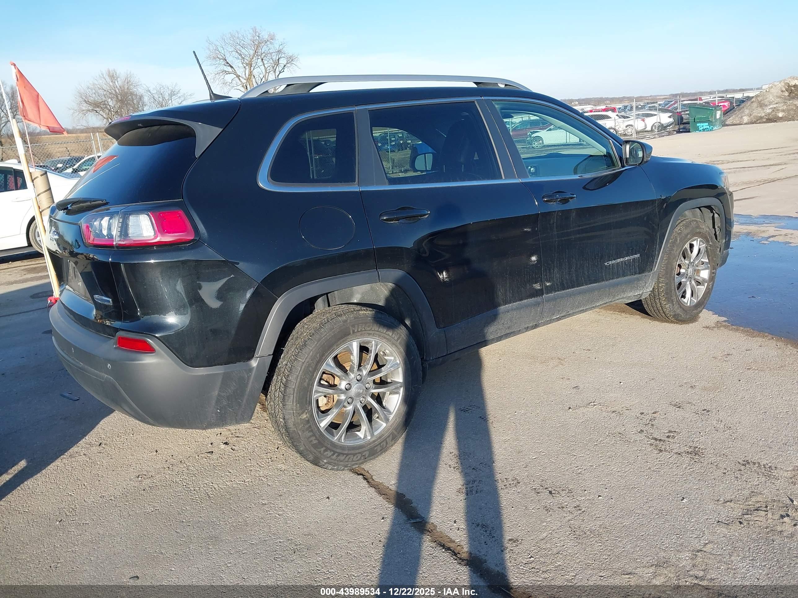 JEEP CHEROKEE image 4