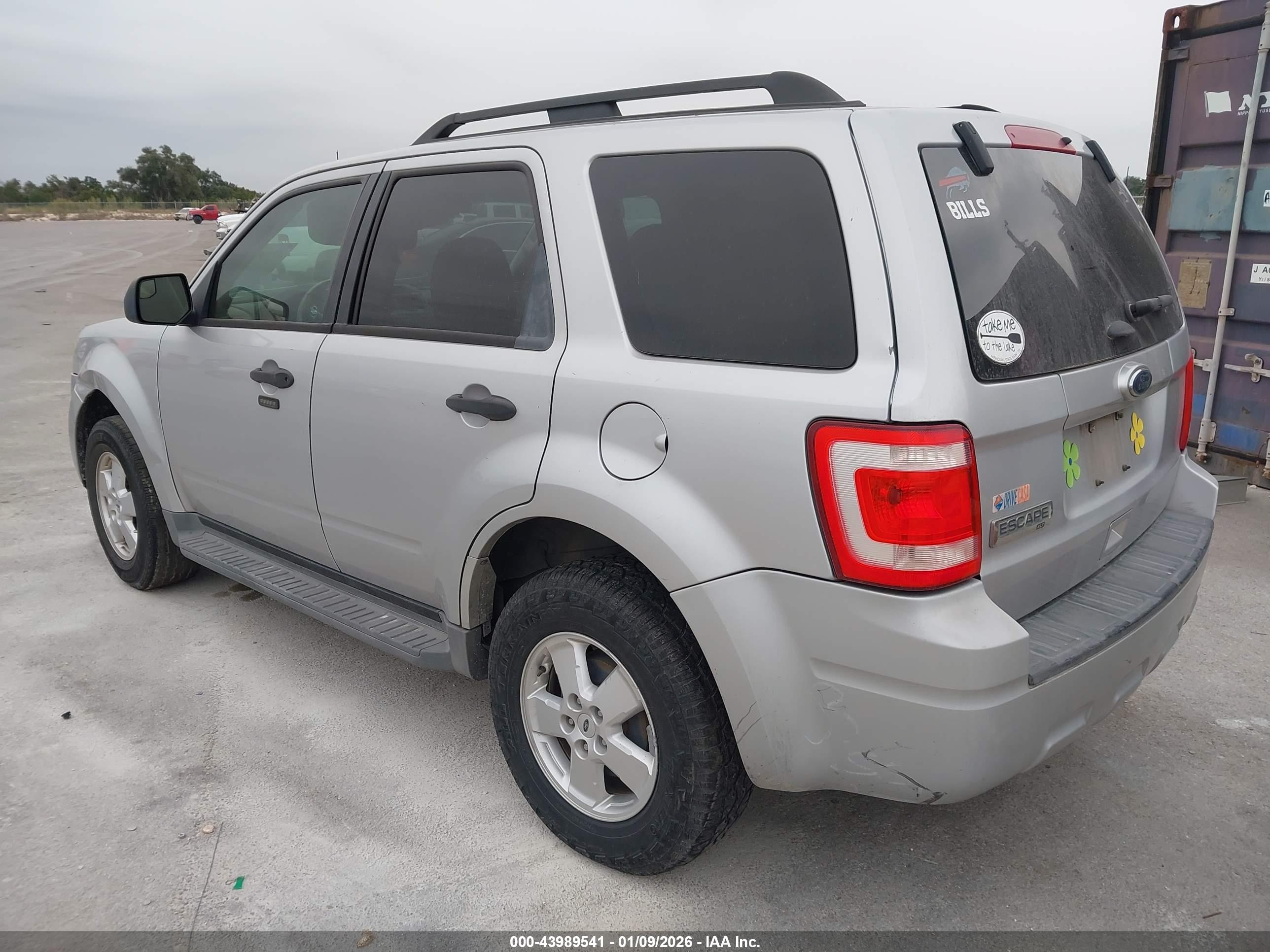 FORD ESCAPE image 3