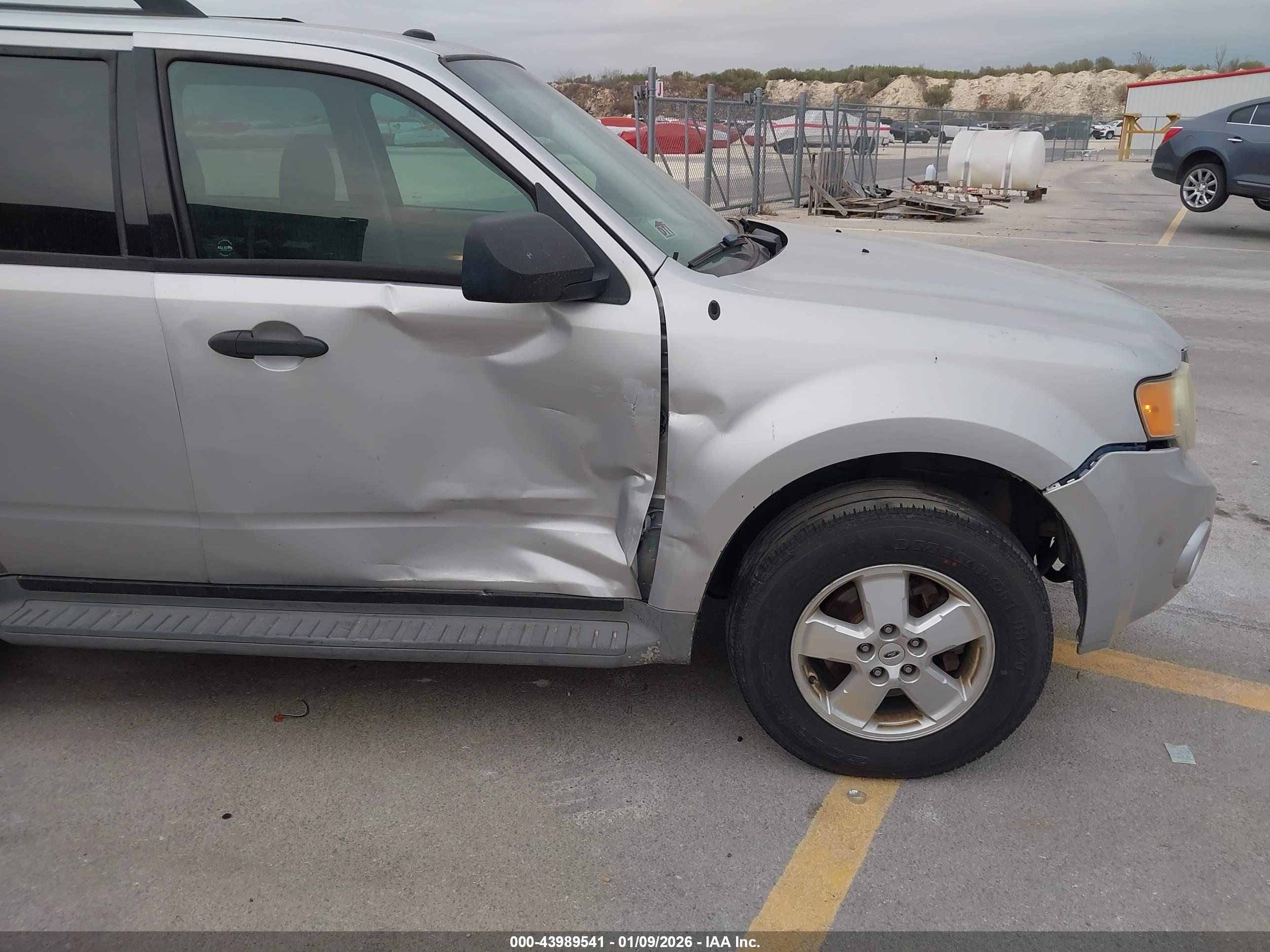 FORD ESCAPE image 6