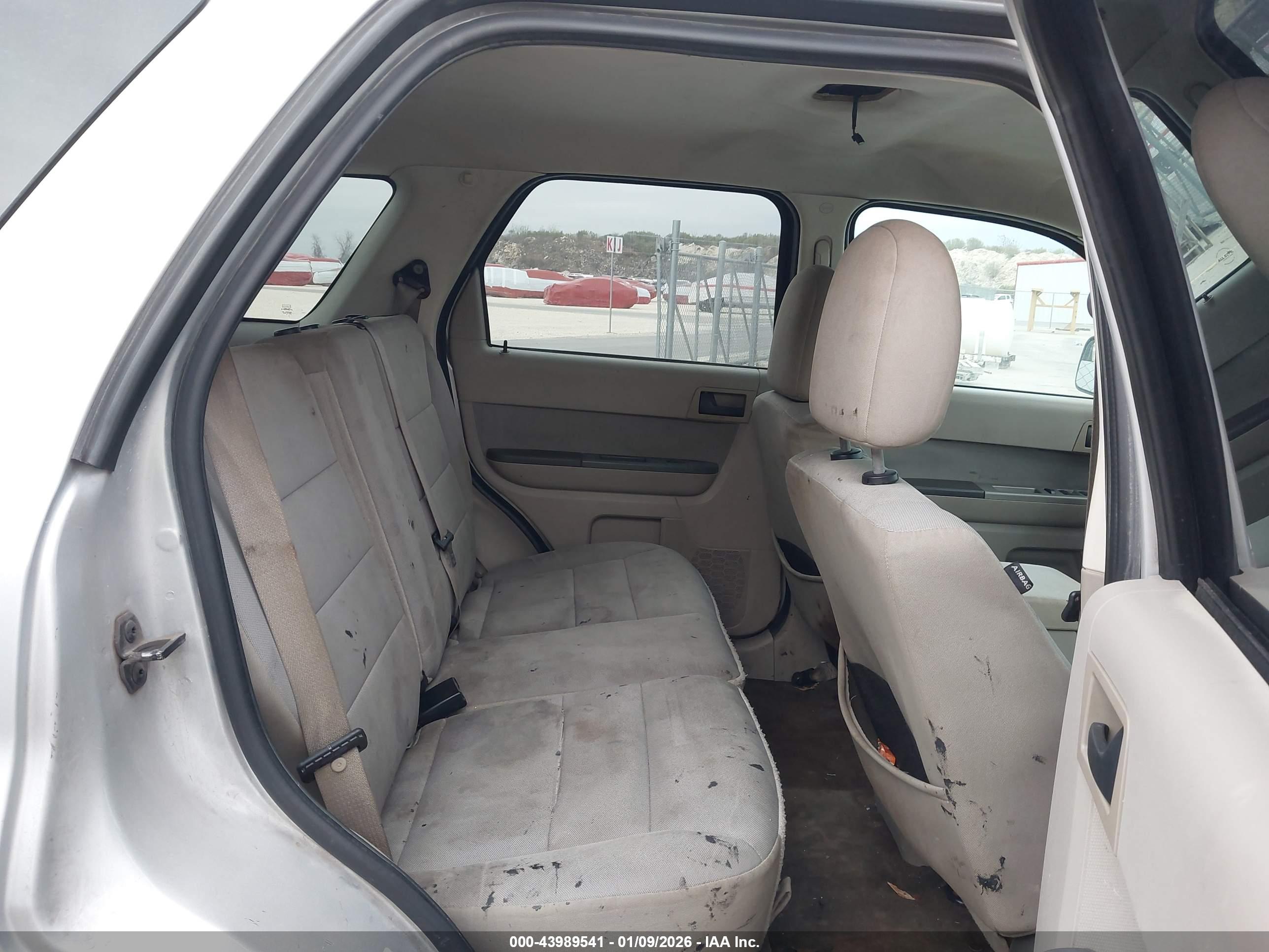 FORD ESCAPE image 8