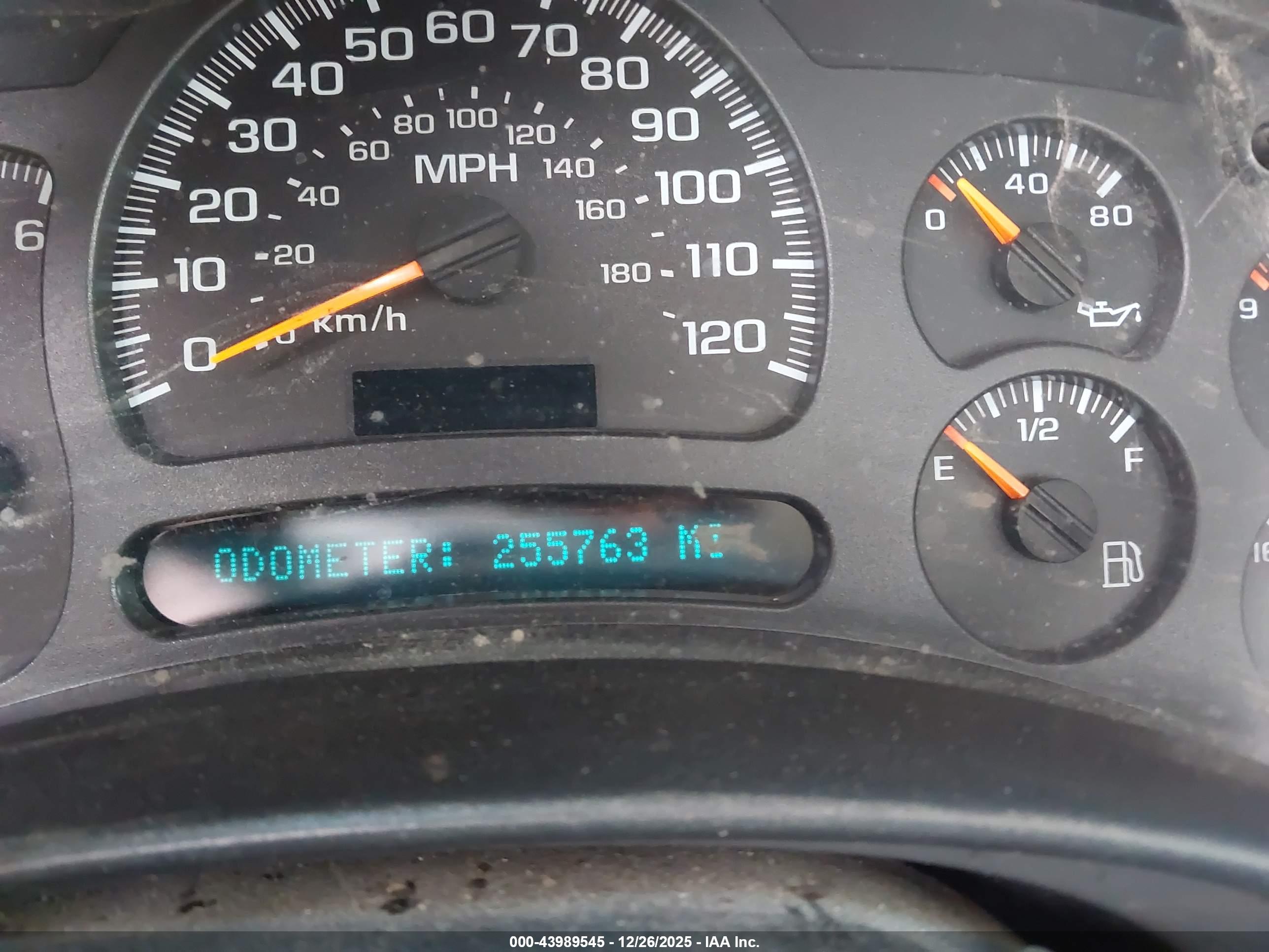 CHEVROLET SILVERADO image 7