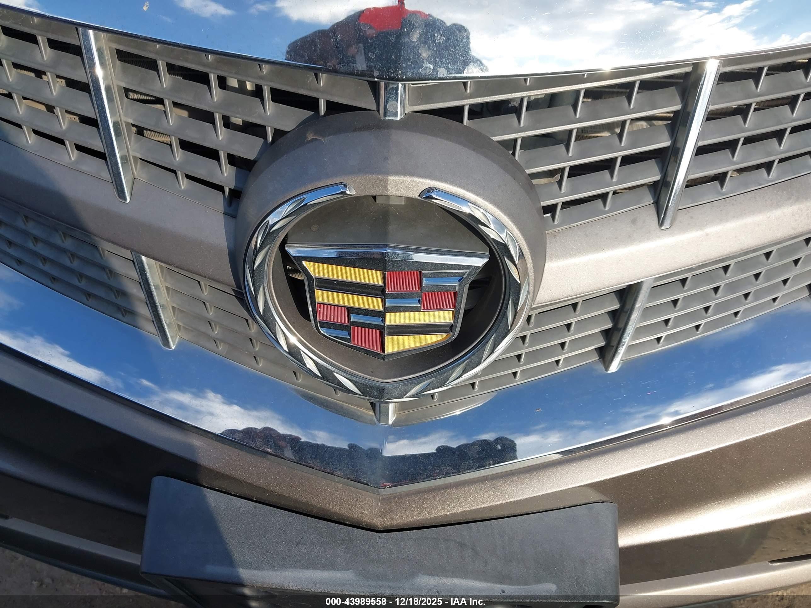 CADILLAC SRX image 6