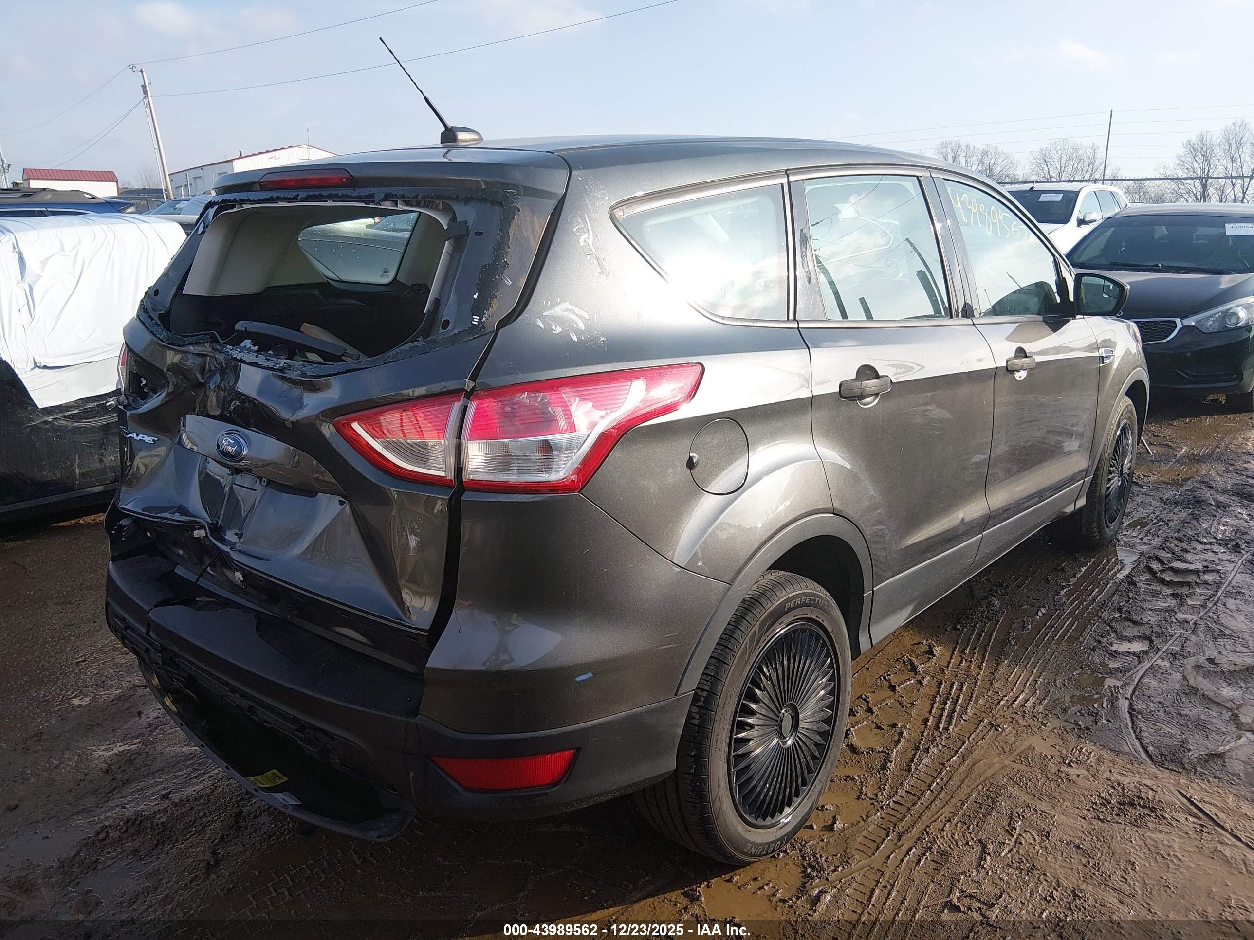 FORD ESCAPE image 4