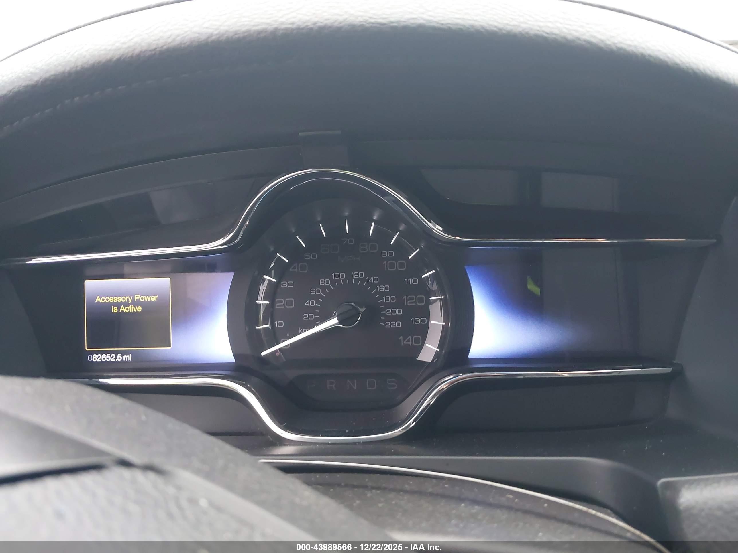 LINCOLN MKS image 7