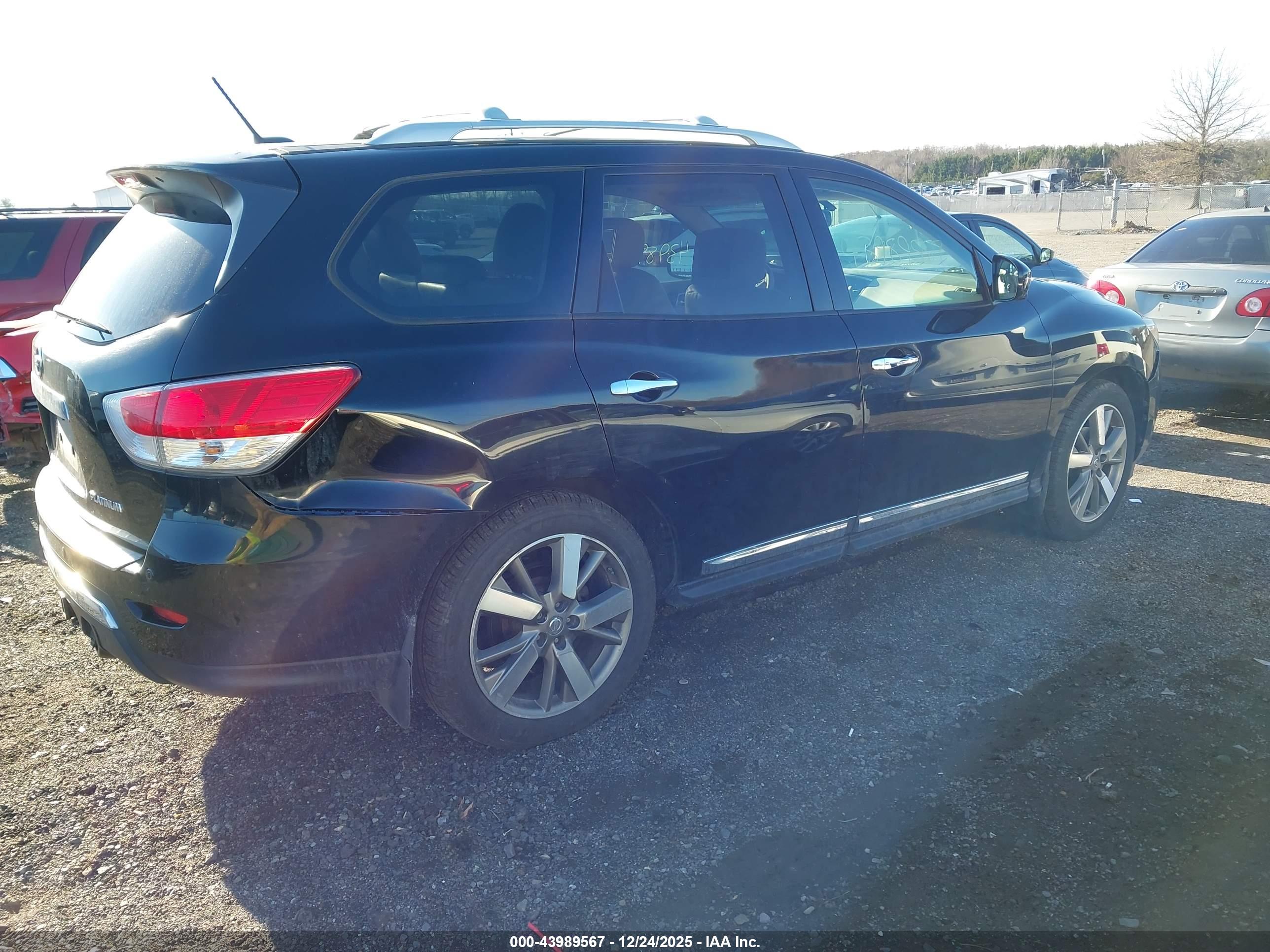 NISSAN PATHFINDER image 4