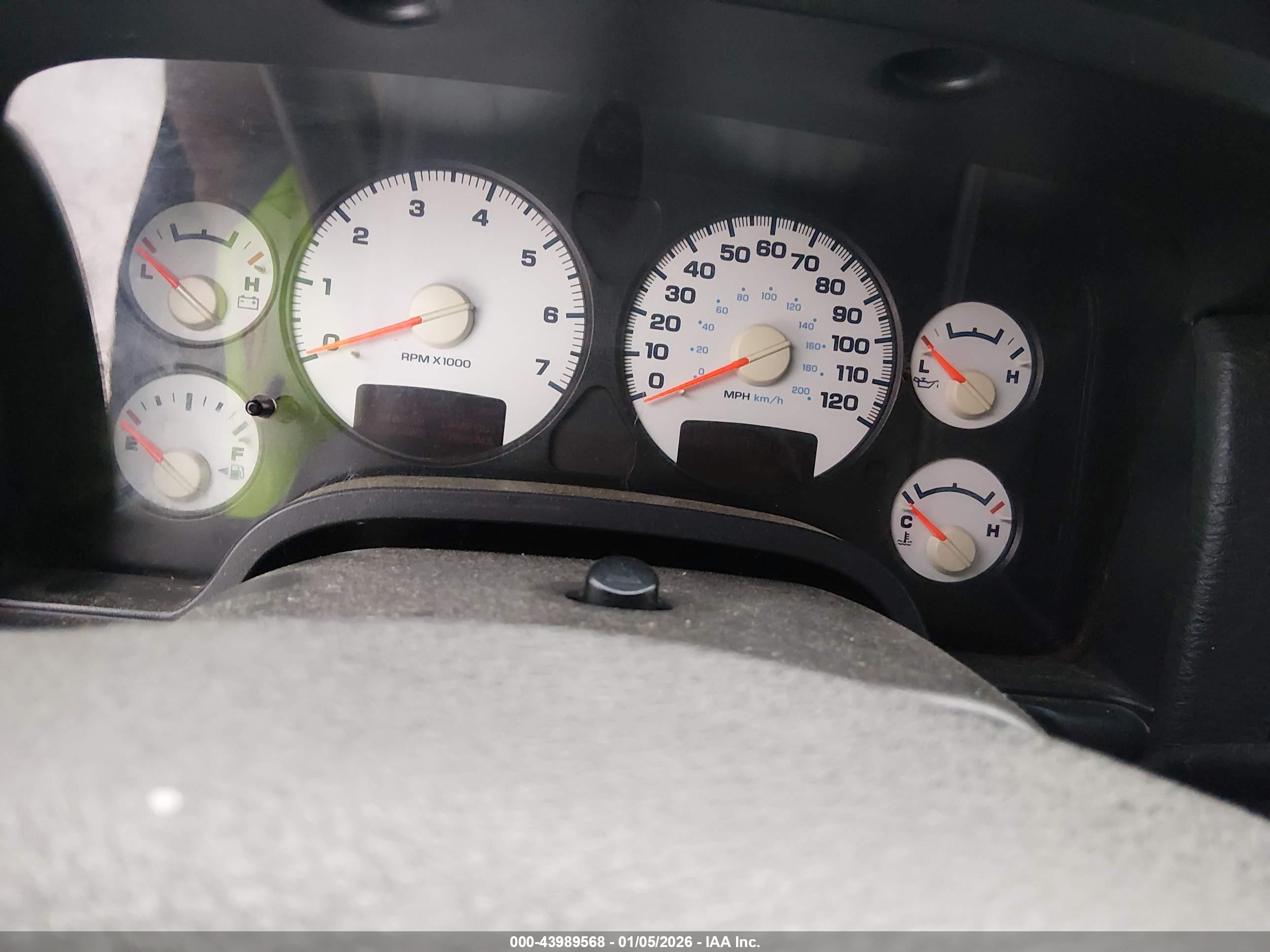 DODGE RAM image 7