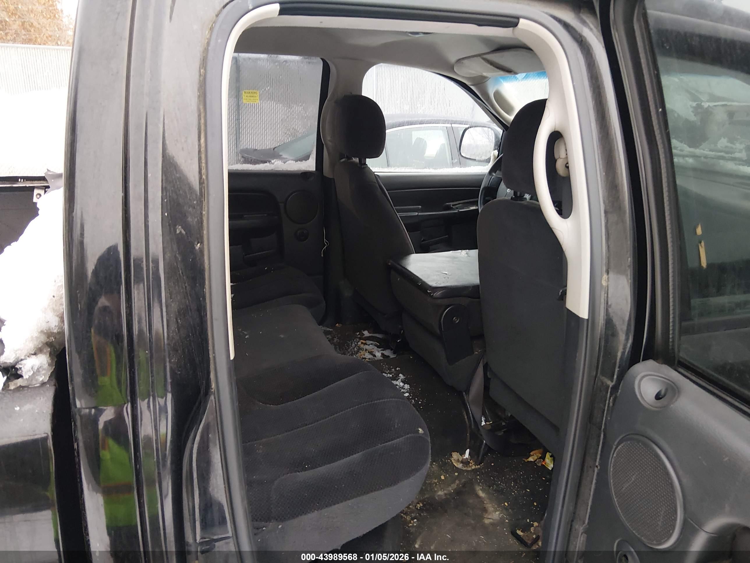 DODGE RAM image 8